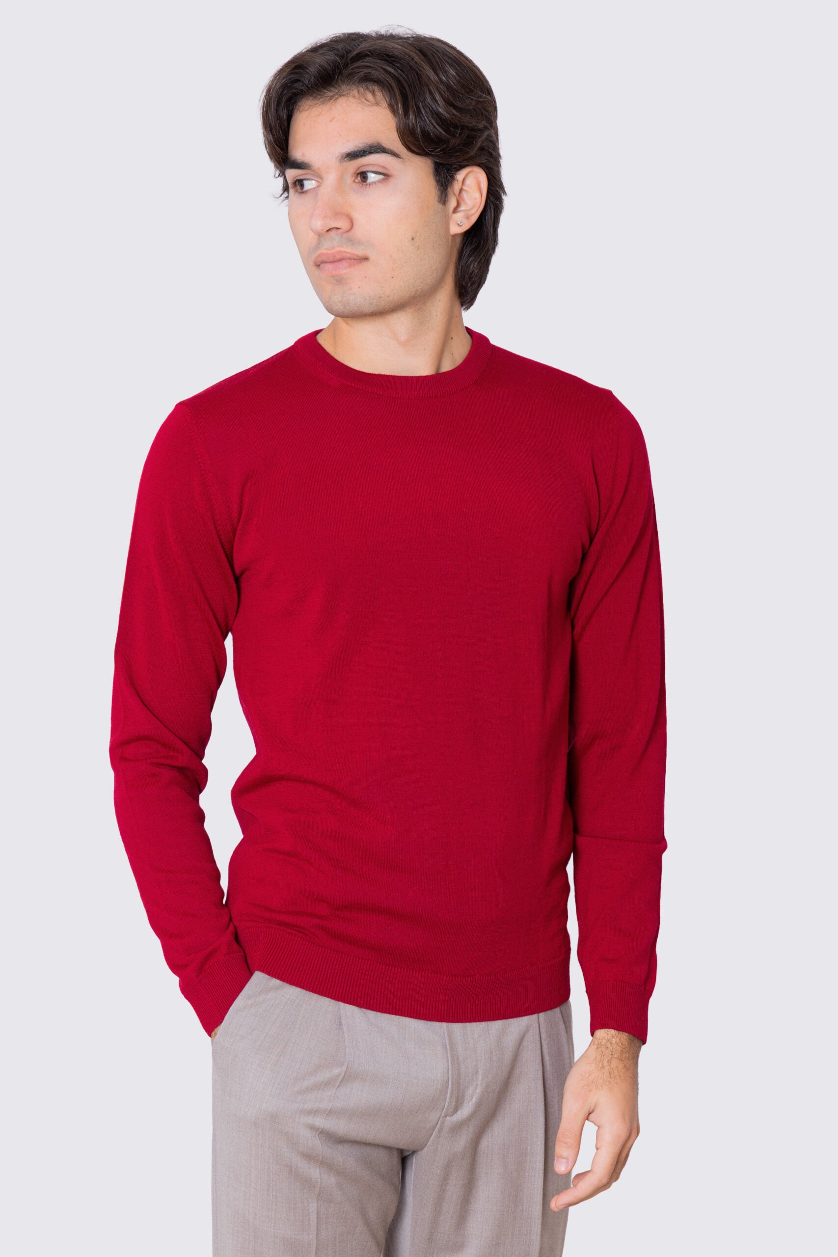 Maglioncino da uomo girocollo rosso in lana merinos slim fit made in italy tinta unita
