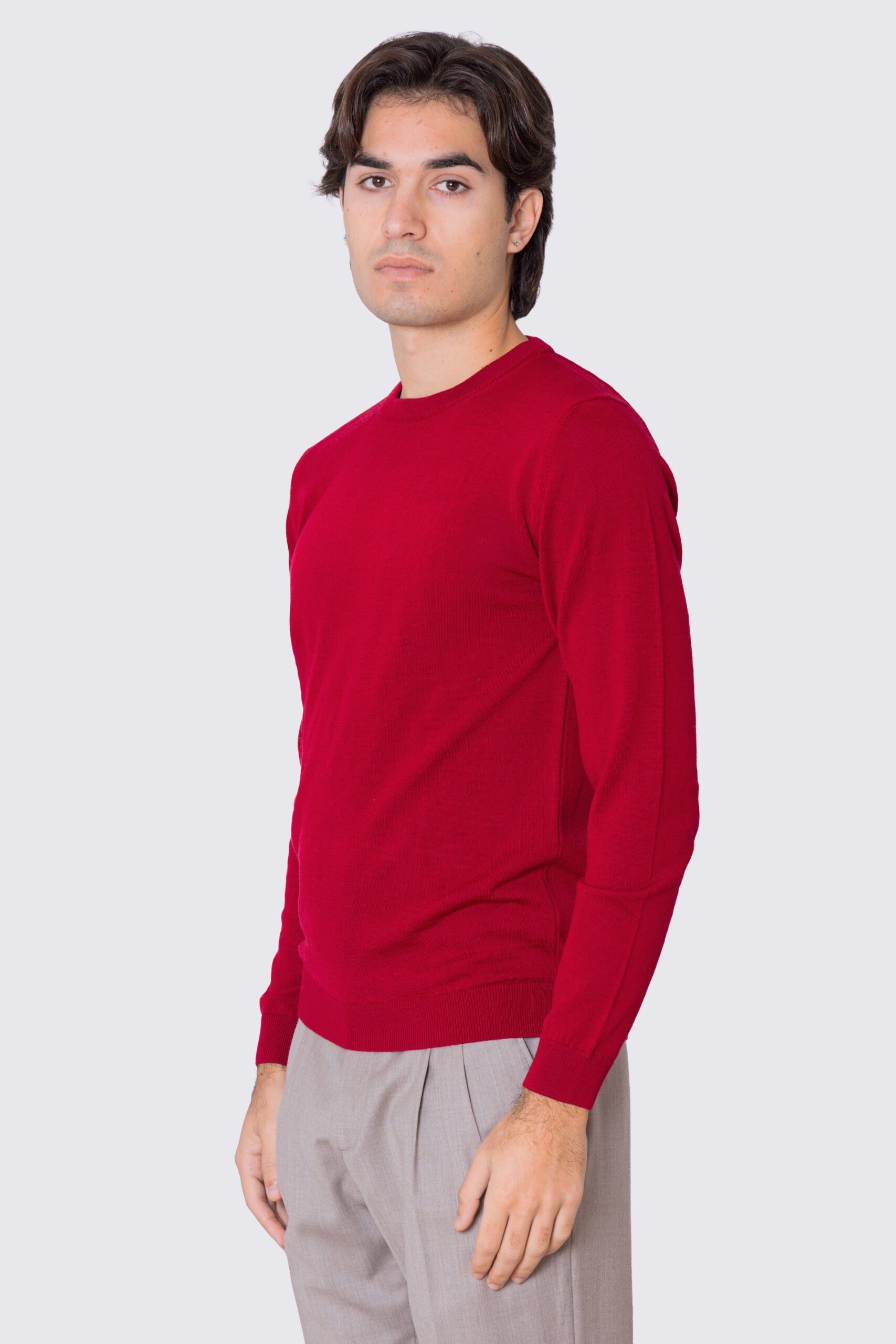 Maglioncino da uomo girocollo rosso in lana merinos slim fit made in italy tinta unita