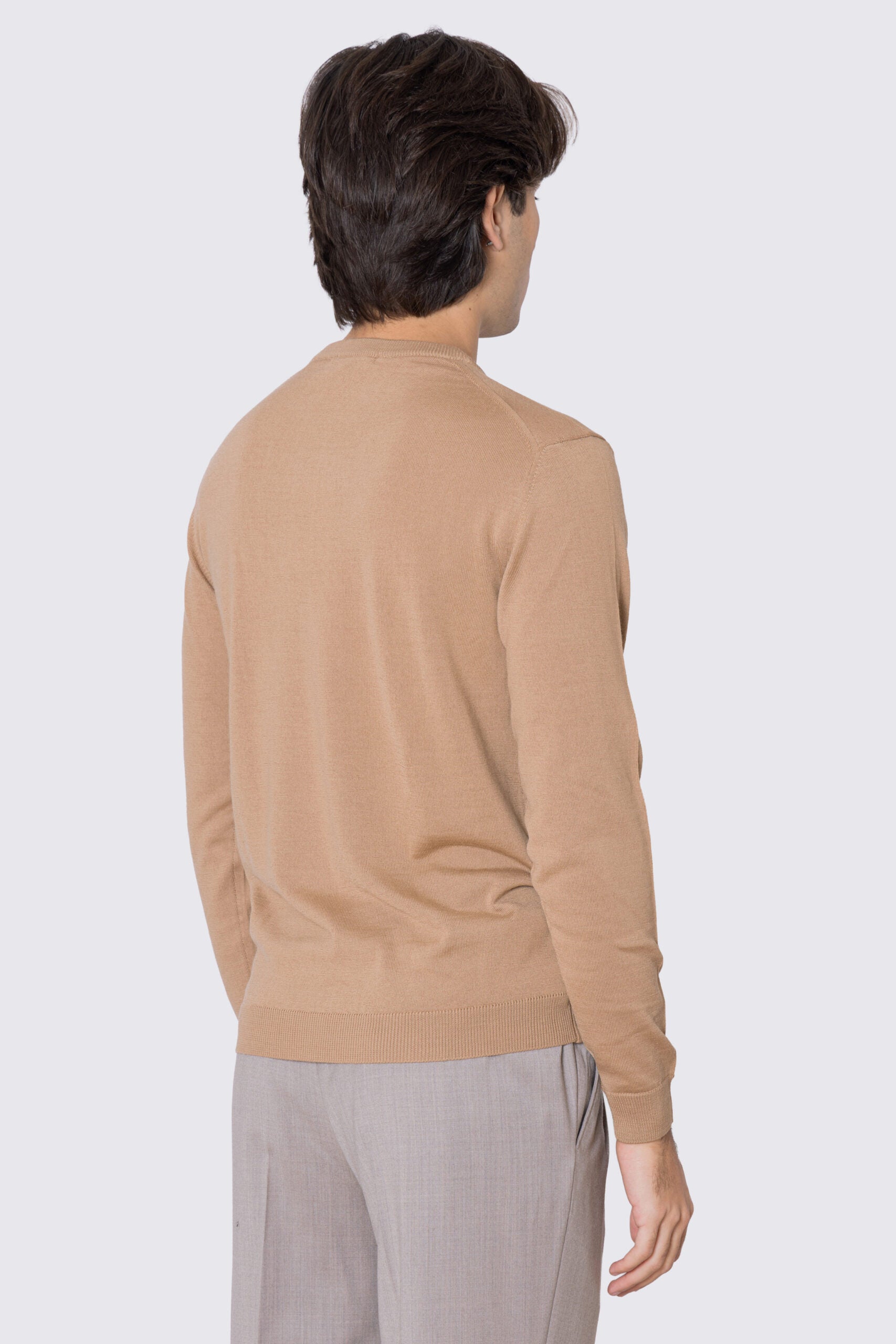 Maglioncino da uomo girocollo beige in lana merinos slim fit made in italy tinta unita