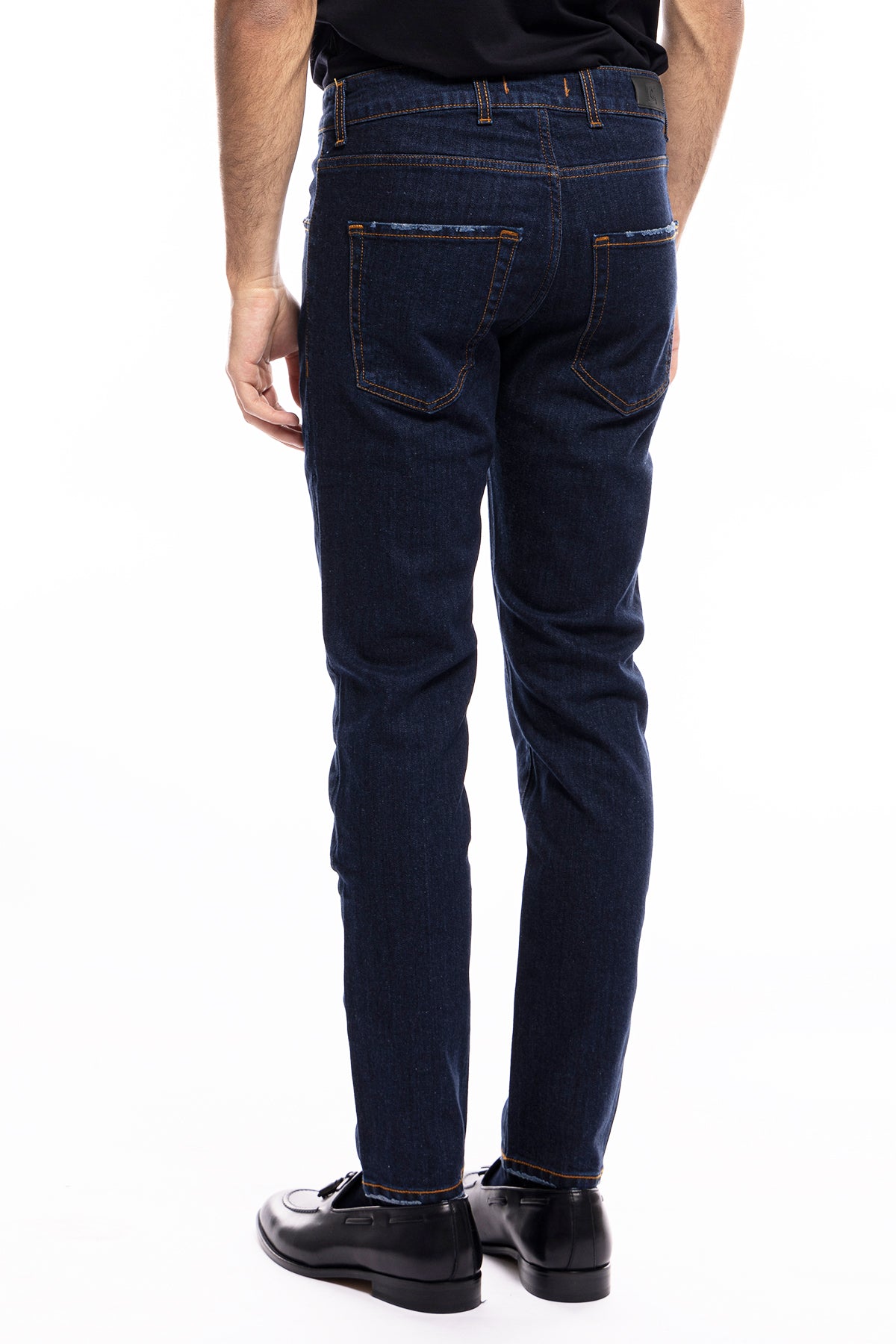 Jeans da uomo blu  lavaggio zero con leggere rotture sulle tasche modello 5 tasche