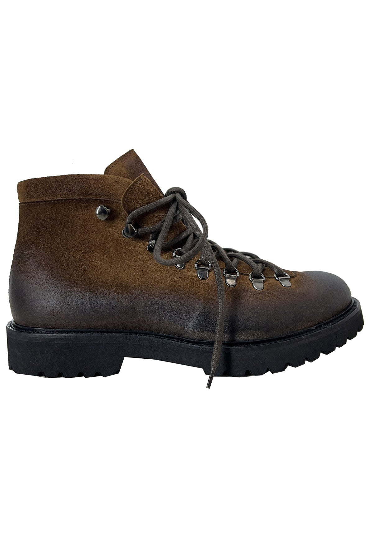 Stivaletti da uomo marrone in camoscio con chiusura lacci anfibi e suola carrarmato made in italy