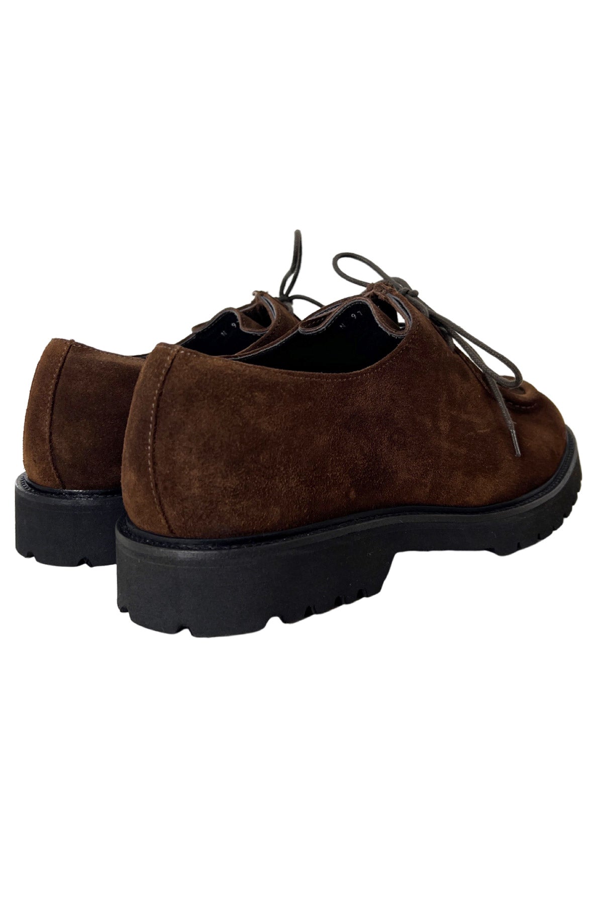 Scarpe stringate da uomo marroni in camoscio con chiusura lacci e suola carrarmato made in italy