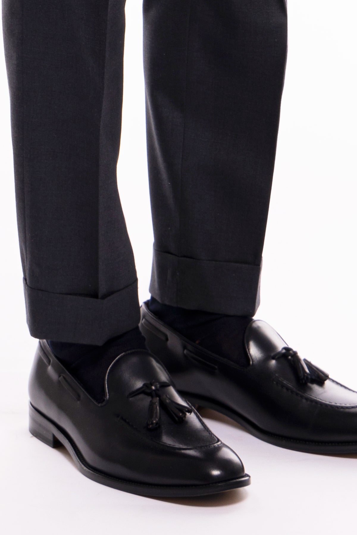 Abito uomo monopetto grigio scuro fresco lana super 140's Holland & Sherry Rever a lancia