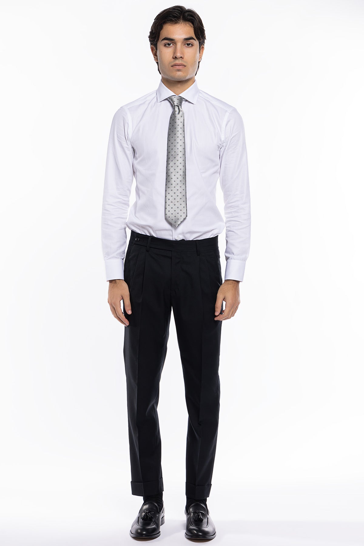 Pantalone uomo nero chiusura prolungata doppia pinces in fresco lana super 140's Holland & Sherry