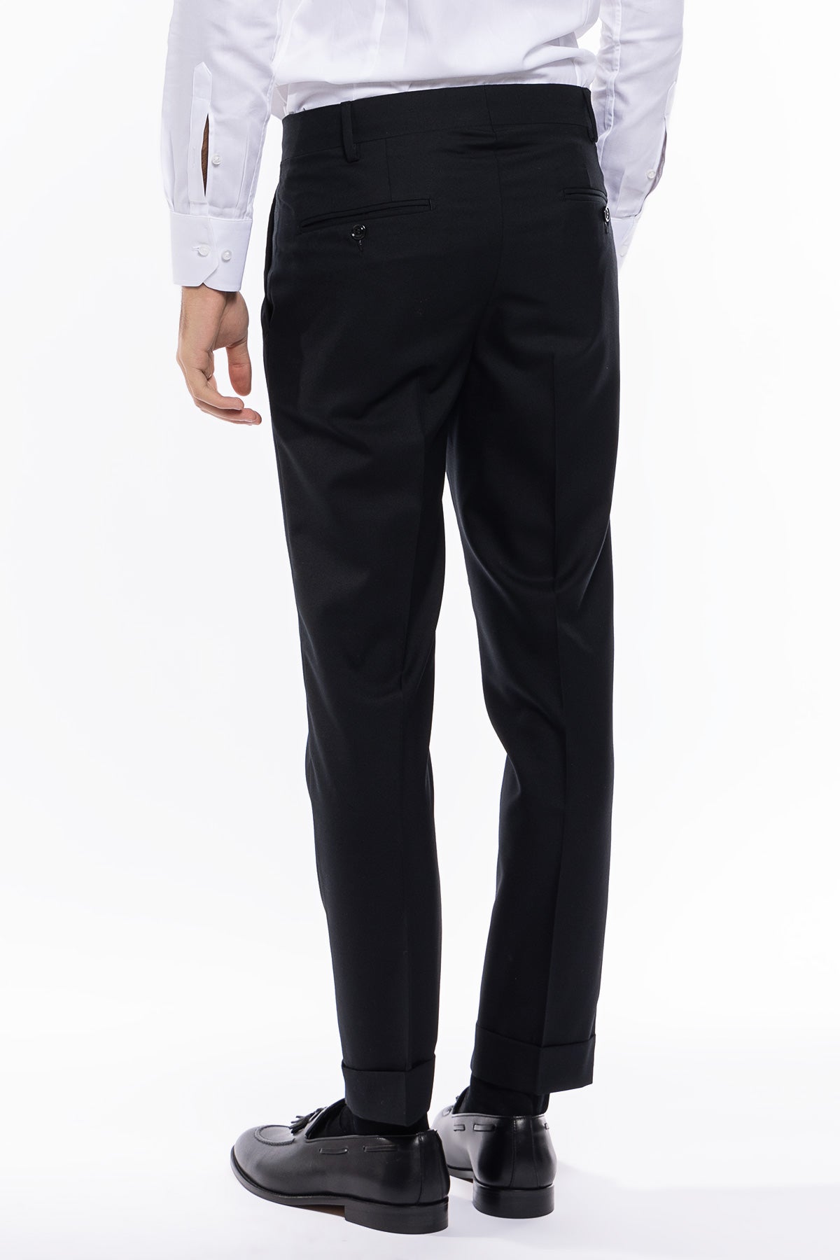 Pantalone uomo nero chiusura prolungata doppia pinces in fresco lana super 140's Holland & Sherry