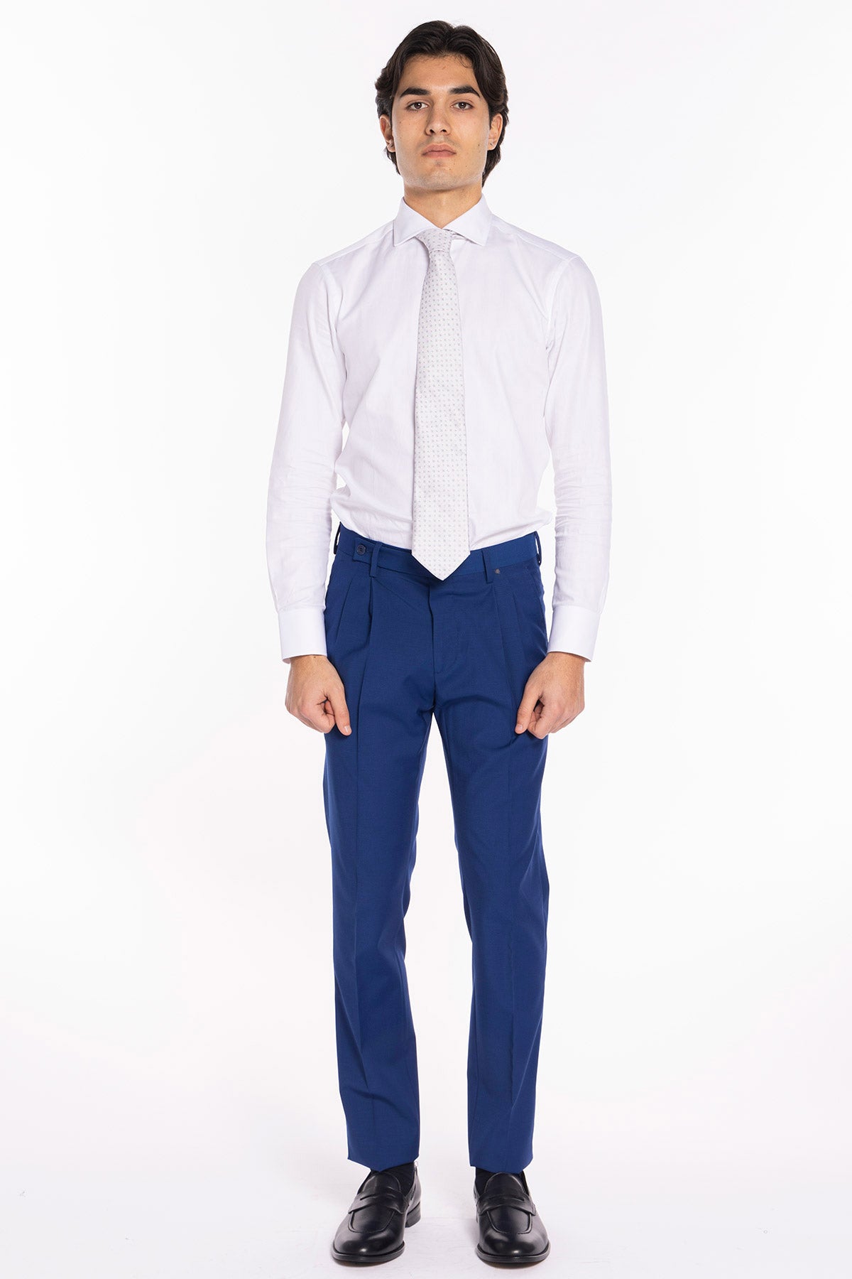 Pantalone uomo royal blu chiusura prolungata doppia pinces in fresco lana misto