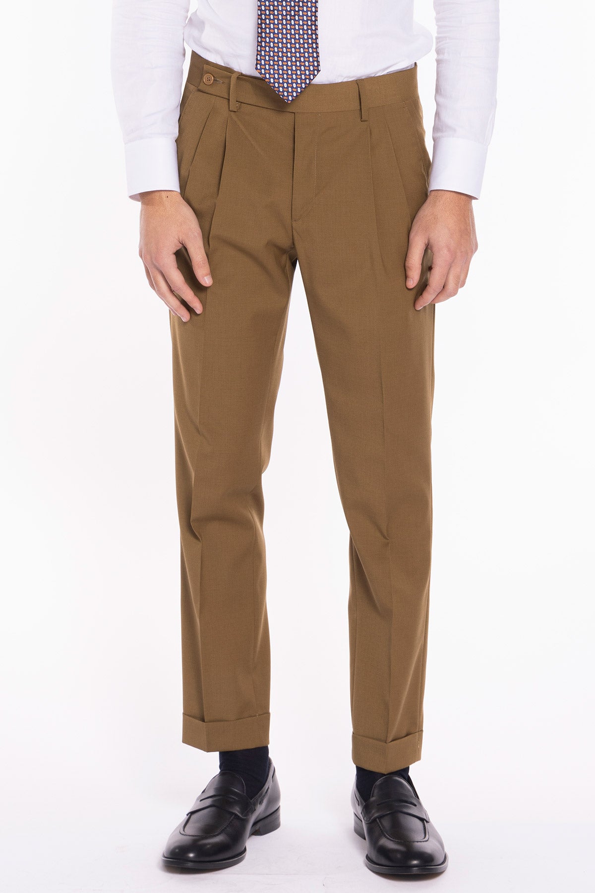 Pantalone uomo cammello chiusura prolungata doppia pinces in fresco lana misto