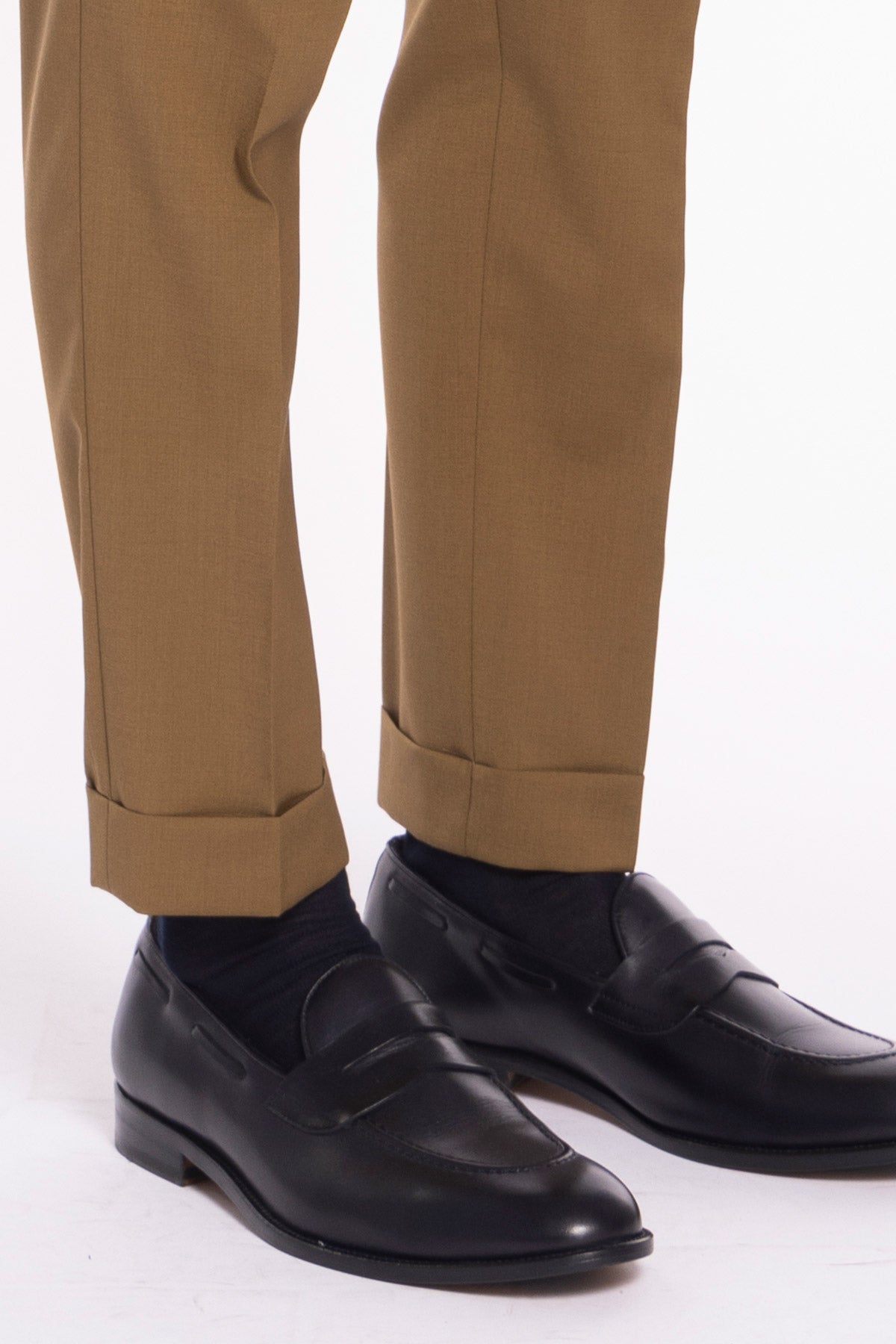 Pantalone uomo cammello chiusura prolungata doppia pinces in fresco lana misto