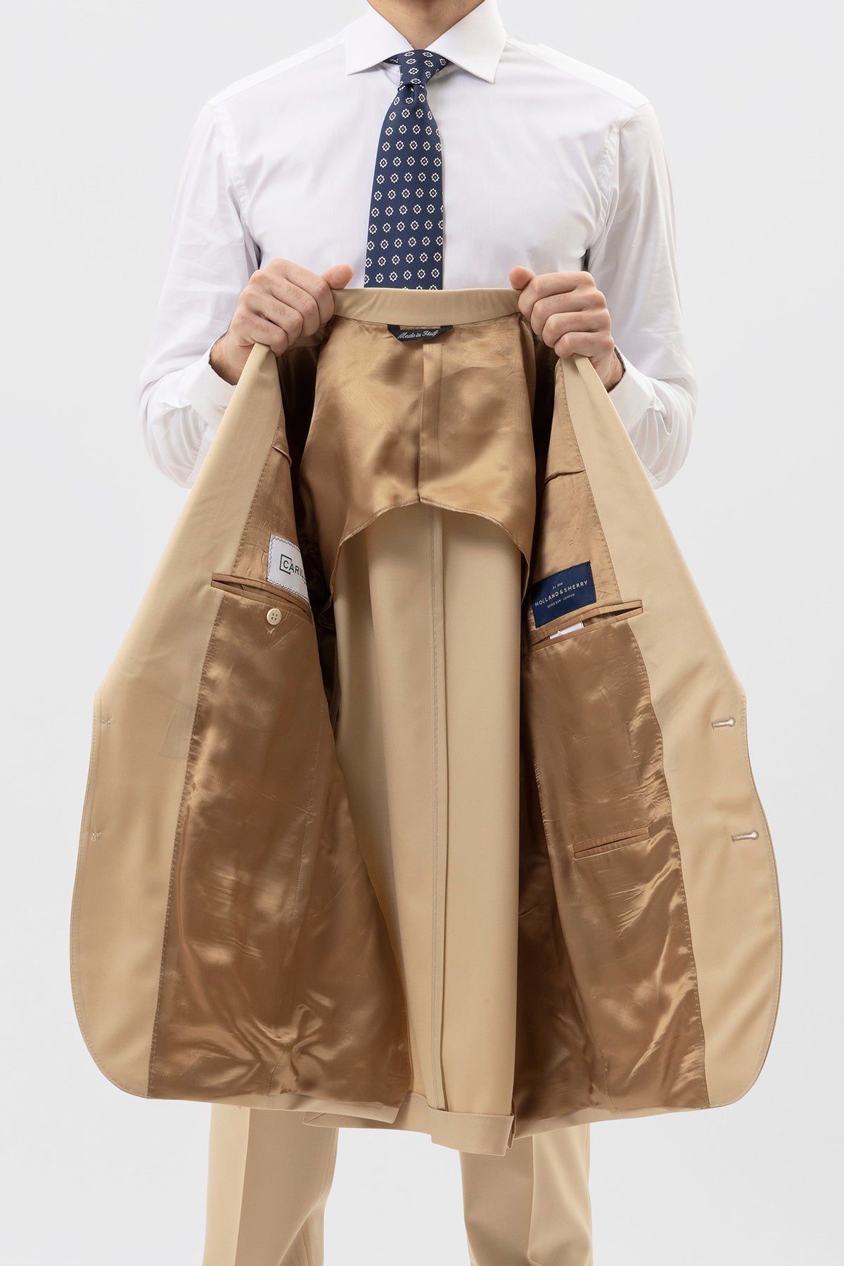 Abito uomo monopetto Beige fresco lana super 140's Holland & Sherry Rever a lancia .