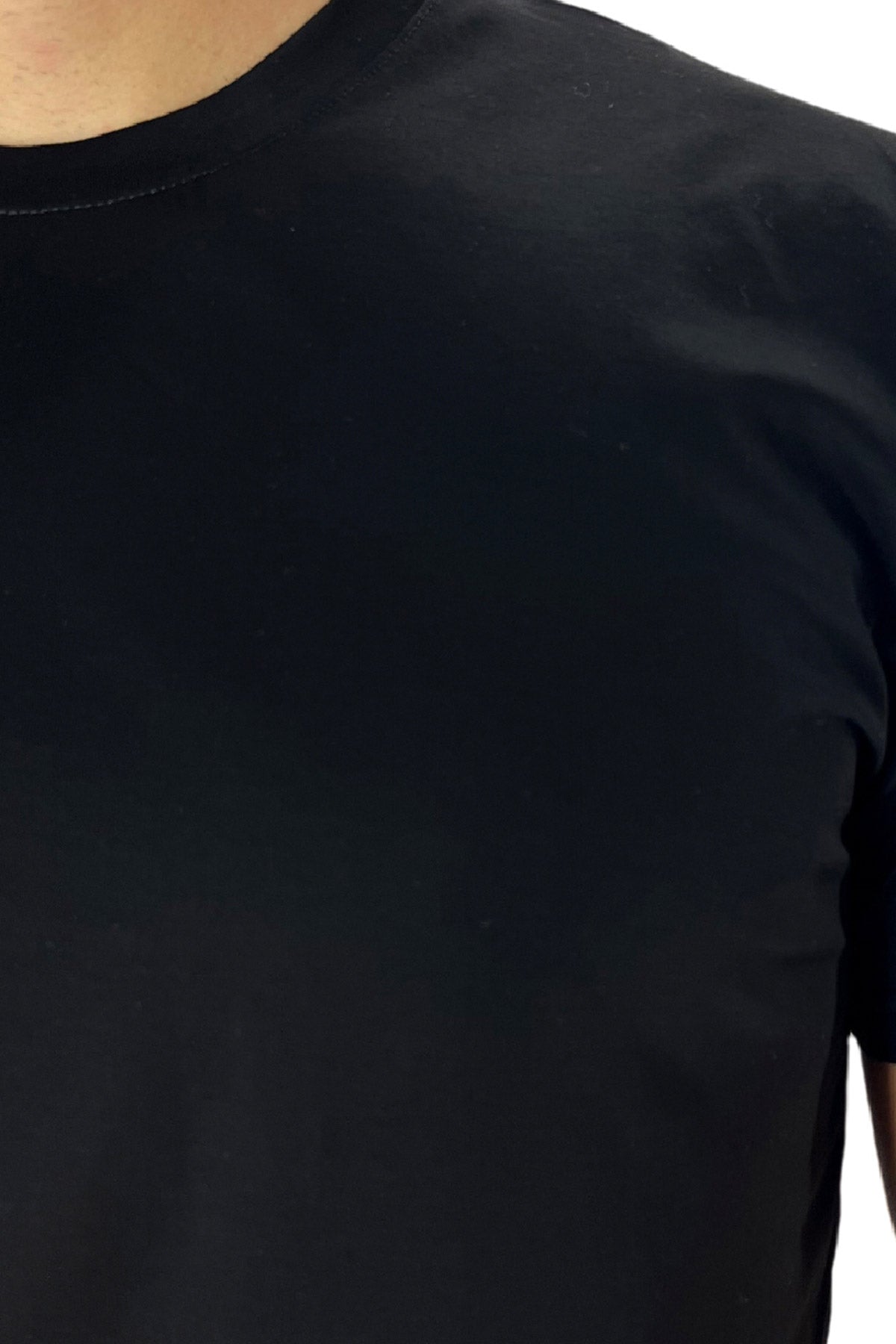 T-shirt da uomo filo di scozia nera 100% cotone slim fit tinta unita Made In Italy..