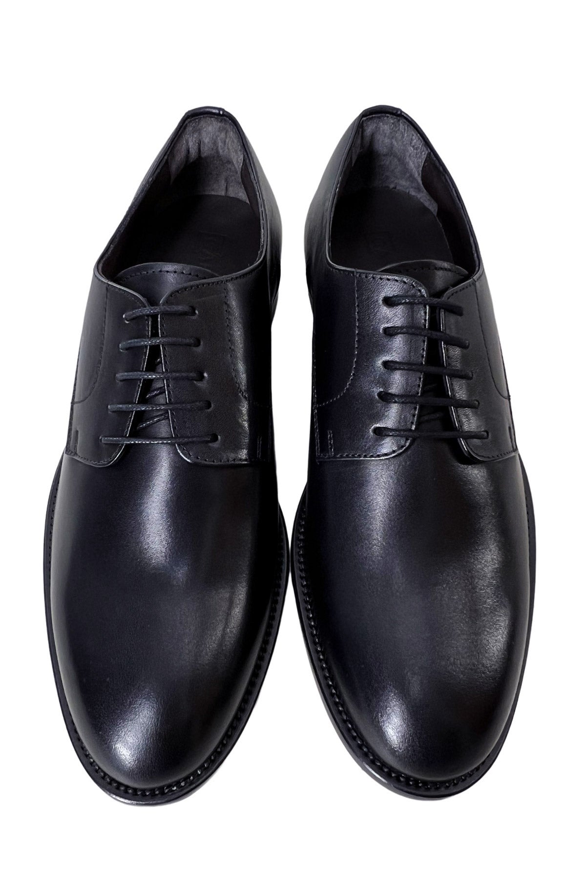 Scarpe stringate da uomo navy blu modello derby in vera pelle con chiusura lacci e suola in cuoio