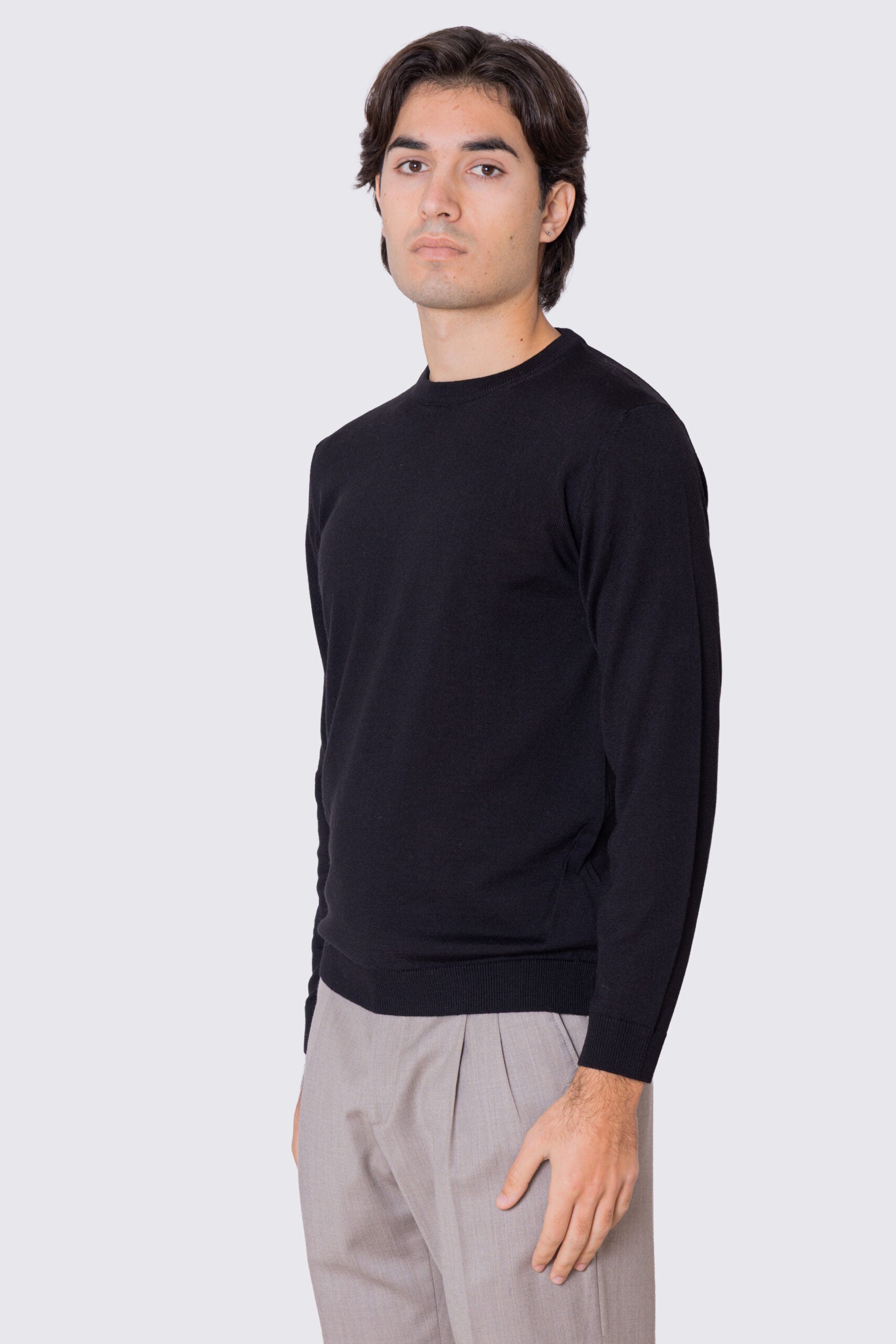 Maglioncino da uomo nero maniche lunghe 100% cotone di filo tinta unita finezza 12
