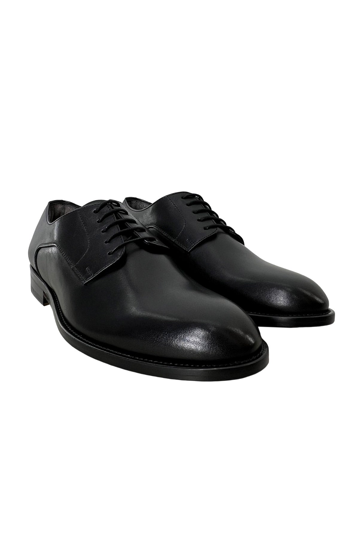 Scarpe stringate da uomo nere modello derby in vera pelle con chiusura lacci e suola in cuoio