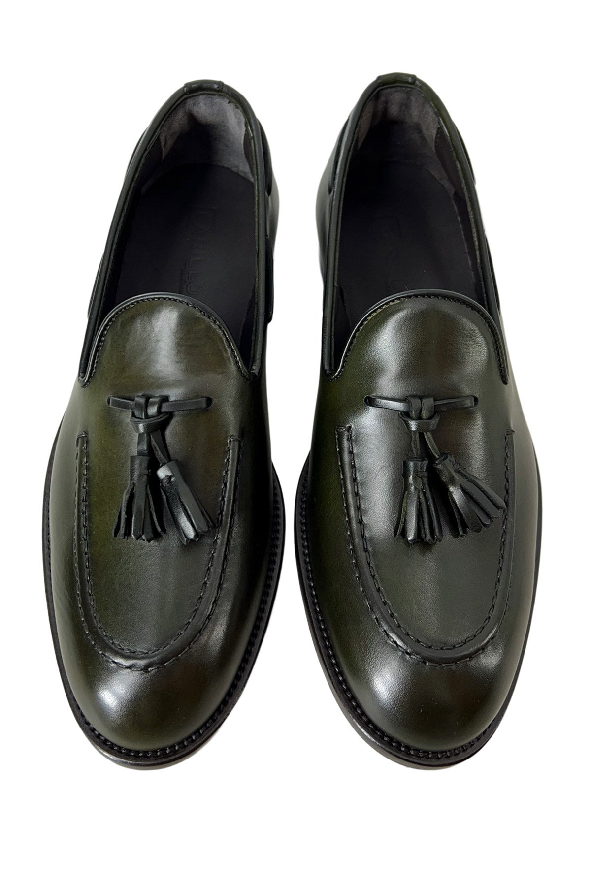 Mocassini uomo verde militare in vera pelle con nappine e suola in cuoio made in italy