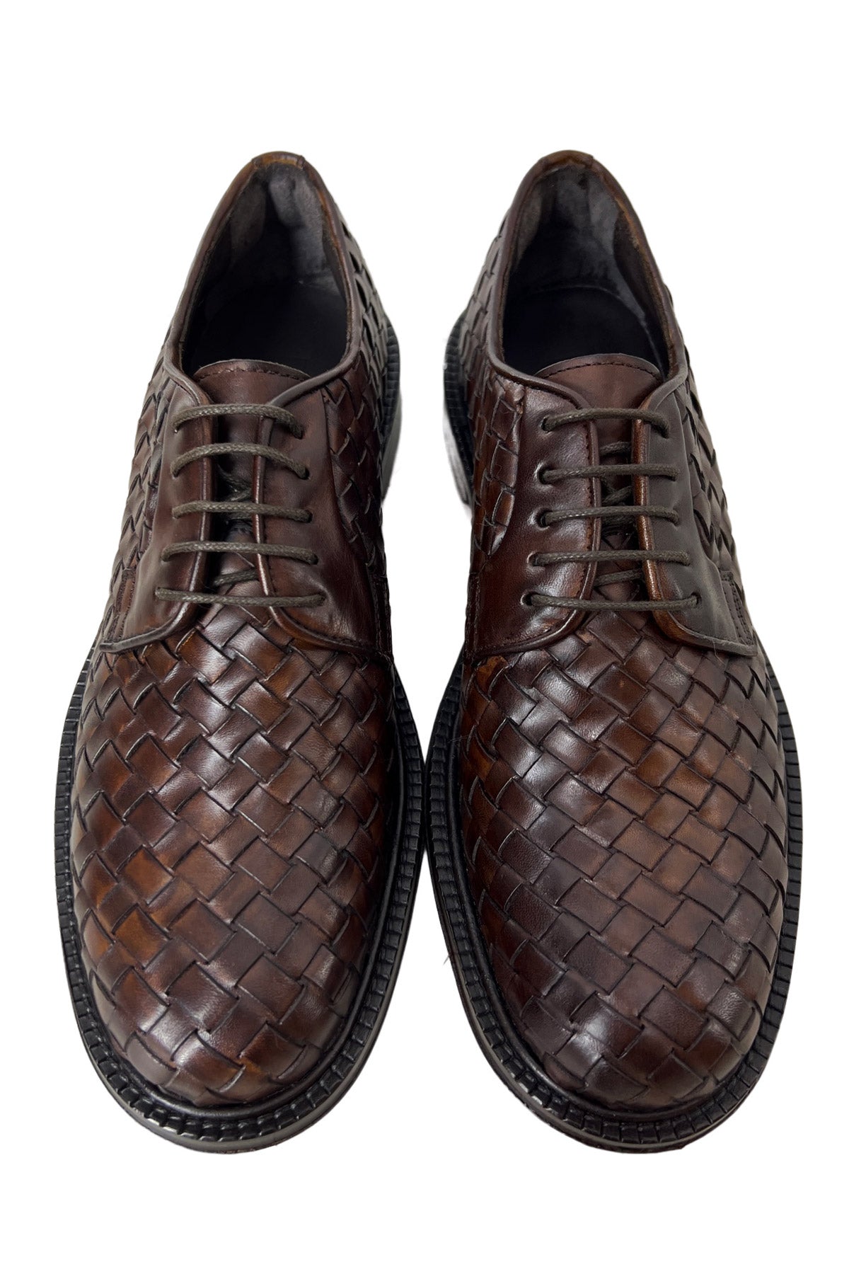 Scarpe stringate da uomo marroni in vera pelle intrecciata modello derby con chiusura lacci e suola in cuoio