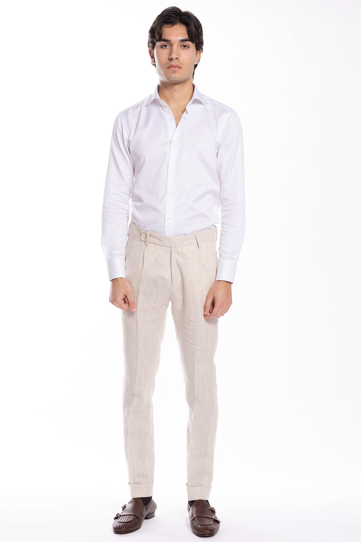 Pantalone uomo beige di lino 100%  tasca america con una pinces e risvolto 4cm
