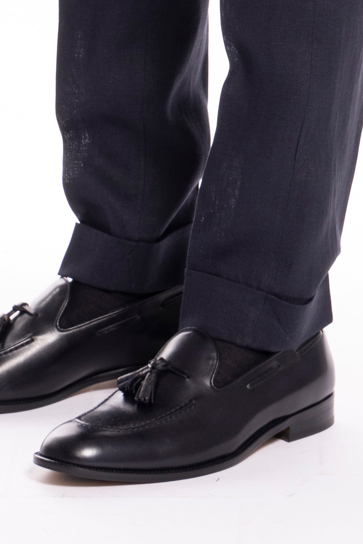 Pantalone uomo Navy blu di puro ilino al 100%  tasca america con una pinces e risvolto 4cm
