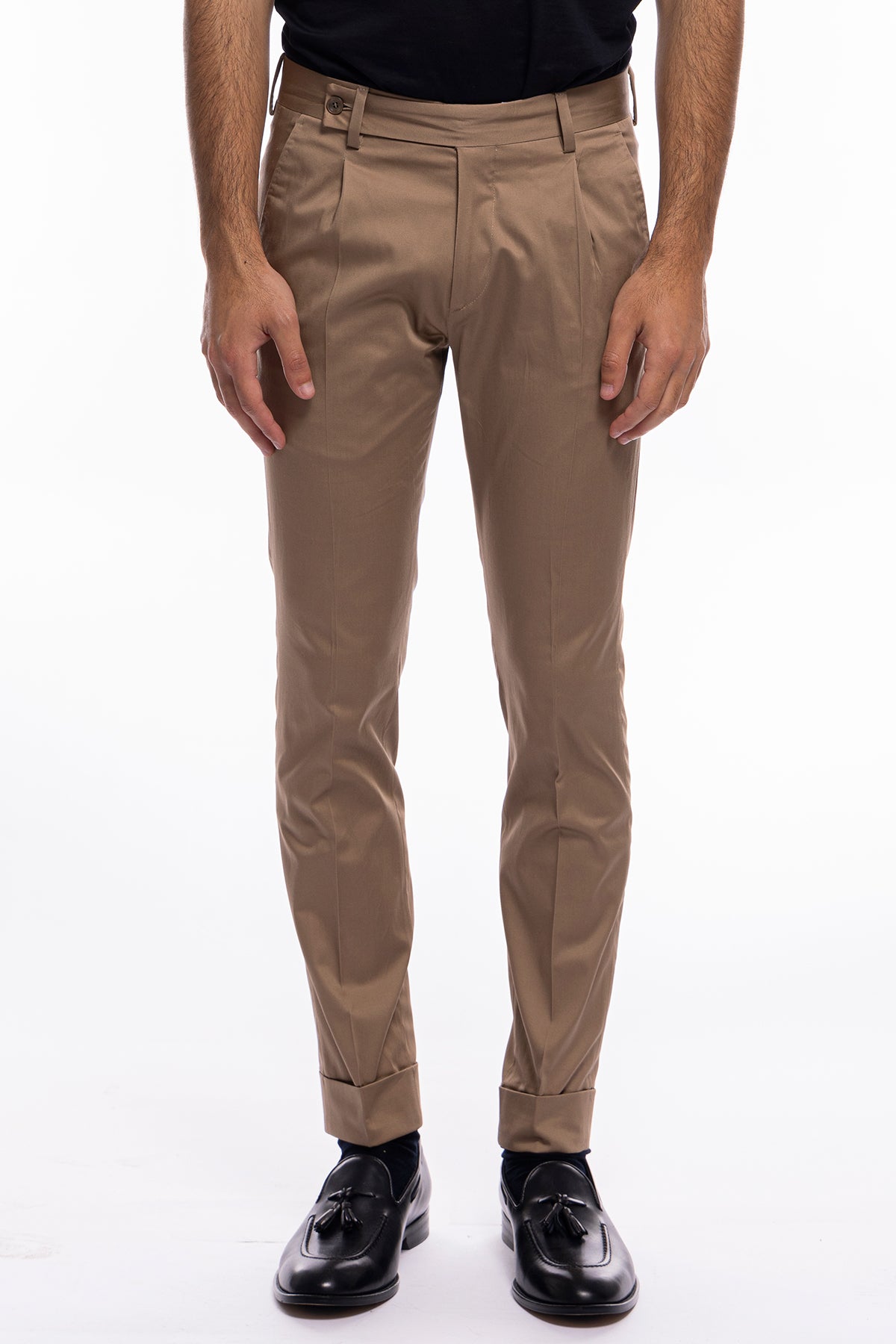 Pantalone uomo Fango di cotone leggermente elastico tasca america con una pinces e risvolto 4cm