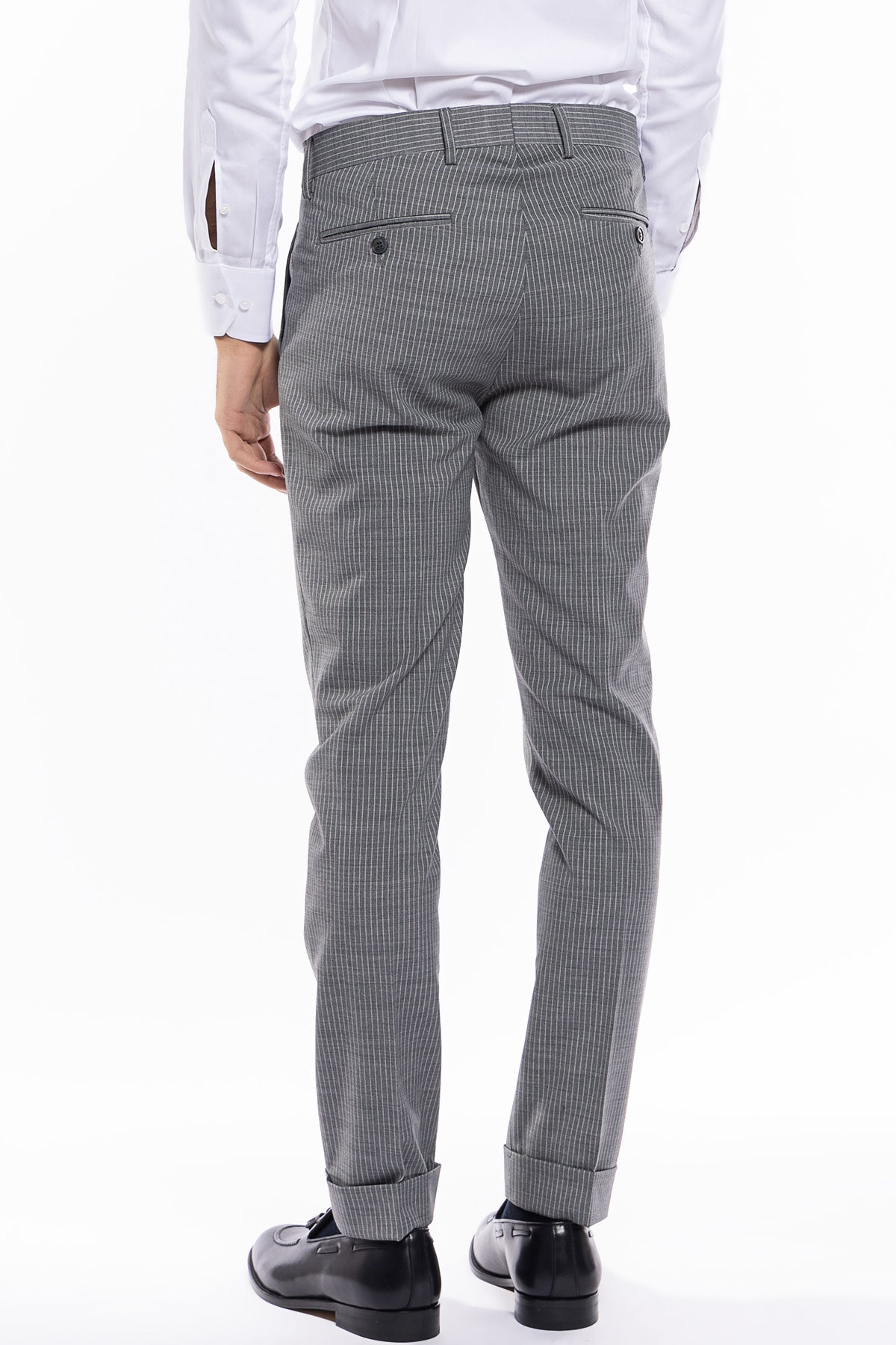 Abito uomo monopetto Grigio chiaro rigato fresco lana mista Rever a lancia 13cm