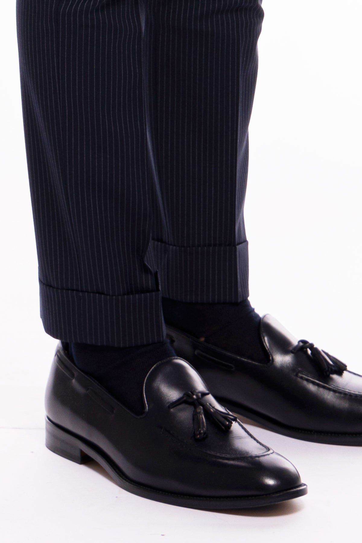 Pantalone uomo blu fresco lana fantasia riga tasca america con una pinces e risvolto 4cm