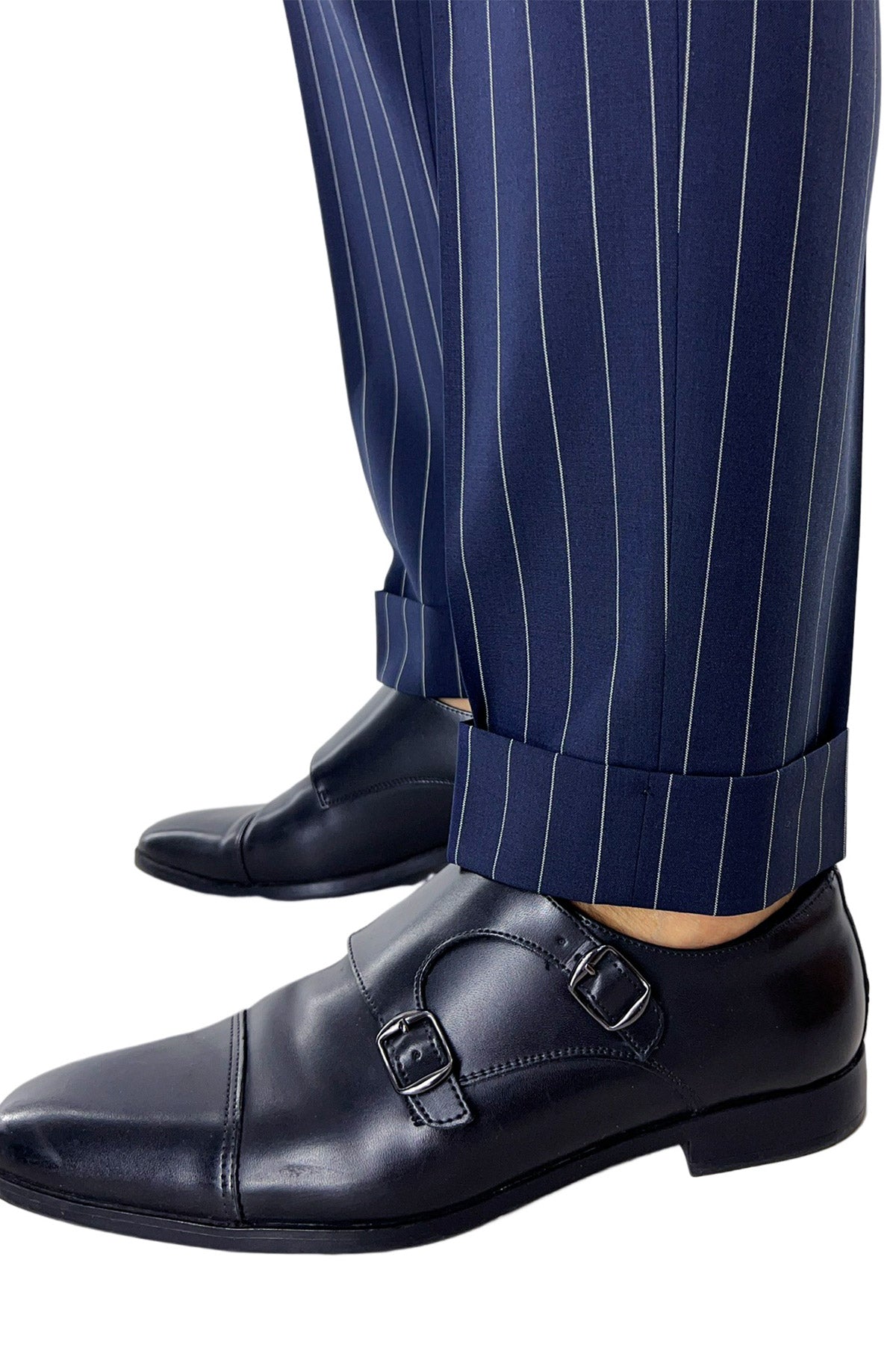 Pantalone uomo blu gessato fresco lana tasca america con una pinces e risvolto 4cm