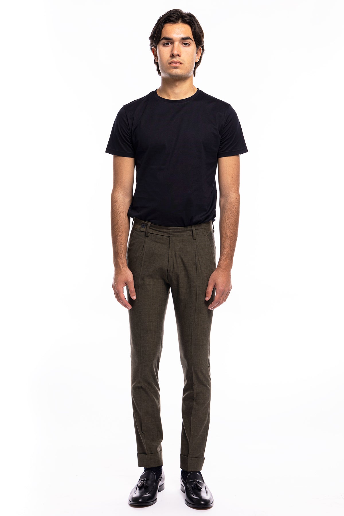 Pantalone uomo verde militare extra slim fresco lana tasca america con una pinces e risvolto 4cm