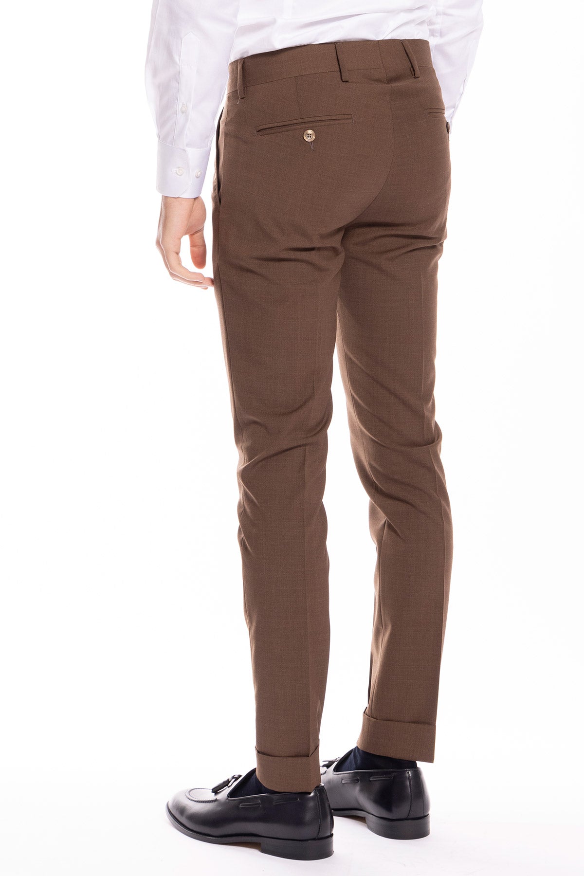 Pantalone uomo Marrone fresco lana tasca america con una pinces e risvolto 4cm