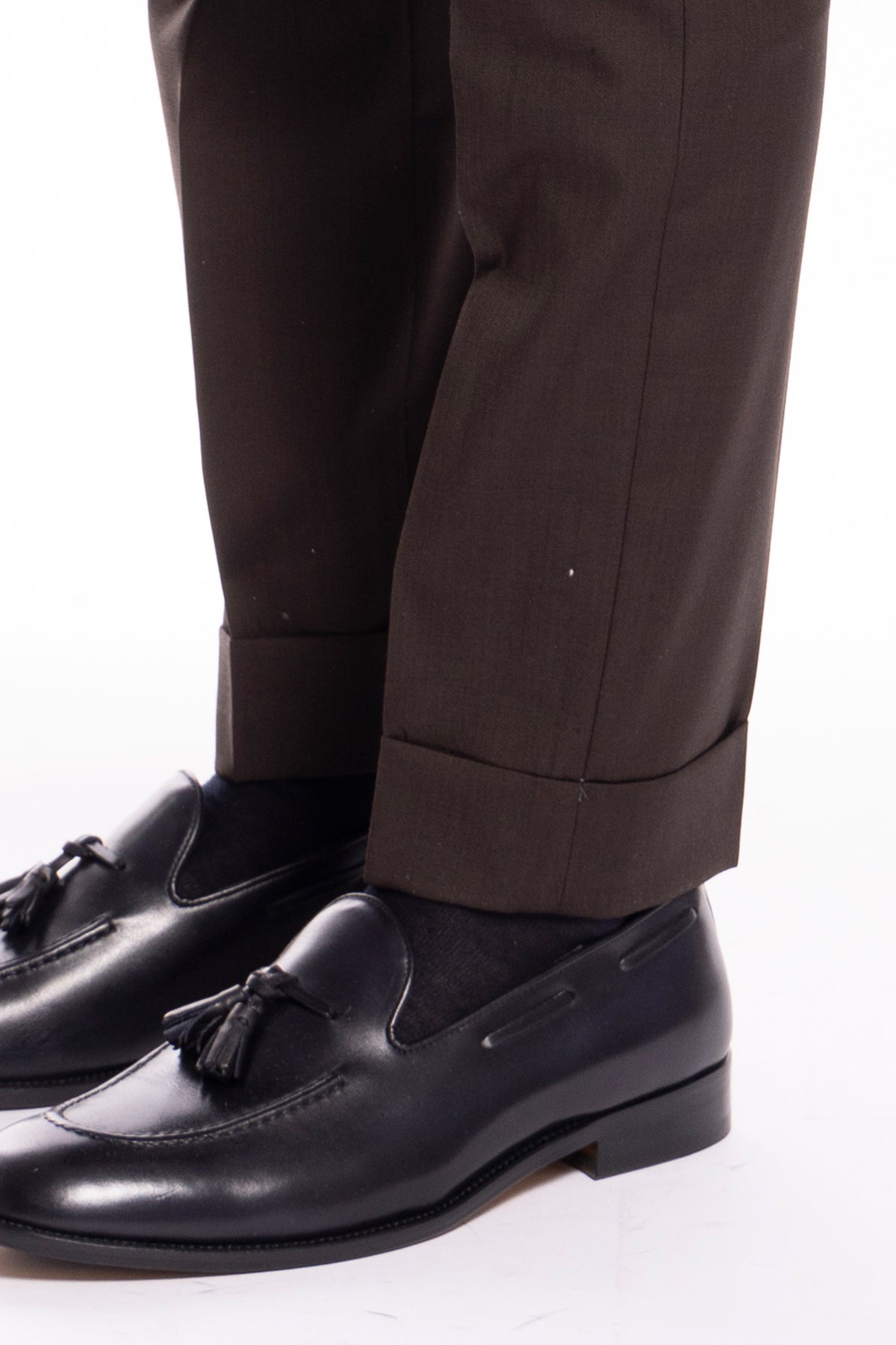 Pantalone uomo Marrone fresco lana super 120's Holland & Sherry tasca america con una pinces e risvolto 4cm