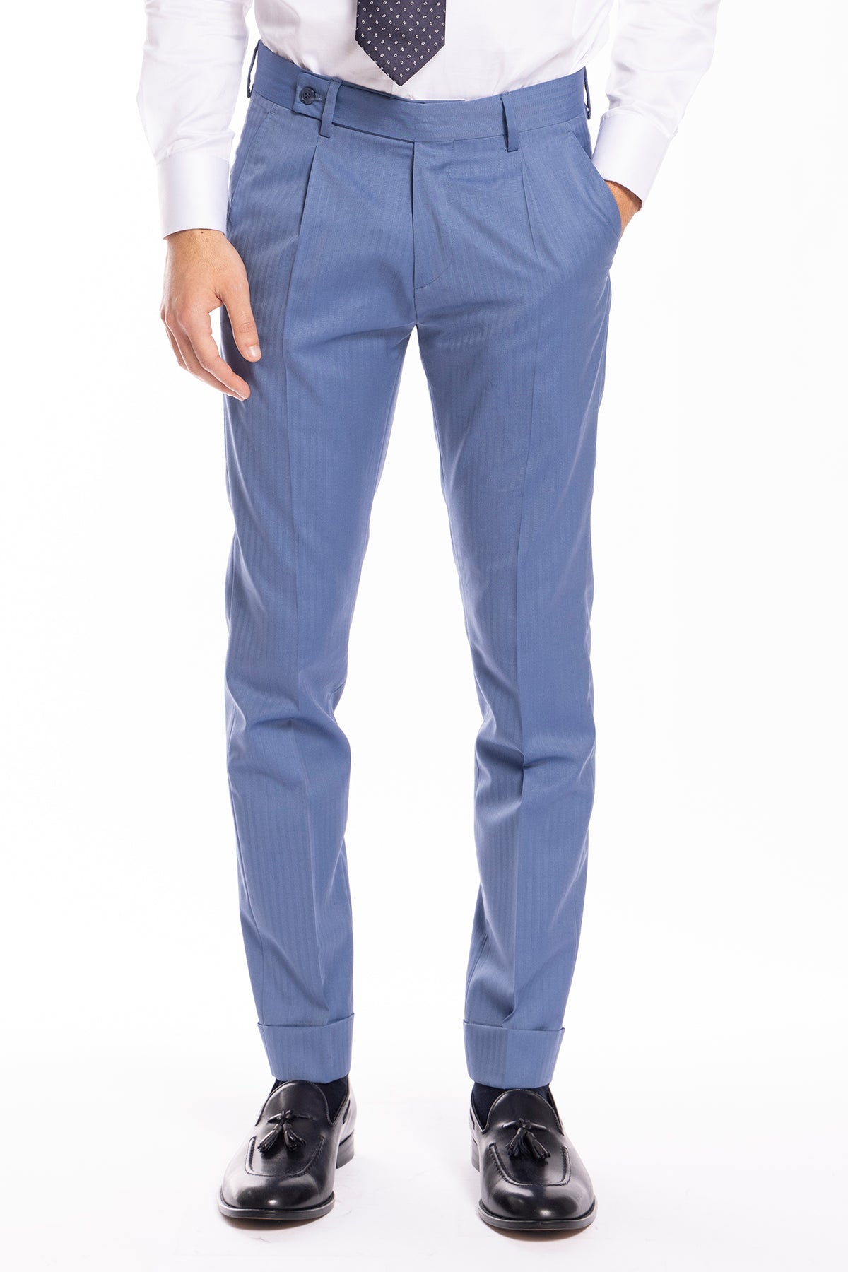 Pantalone uomo celeste Solaro fresco lana e seta Holland &amp; Sherry tasca america con una pinces e risvolto 4cm