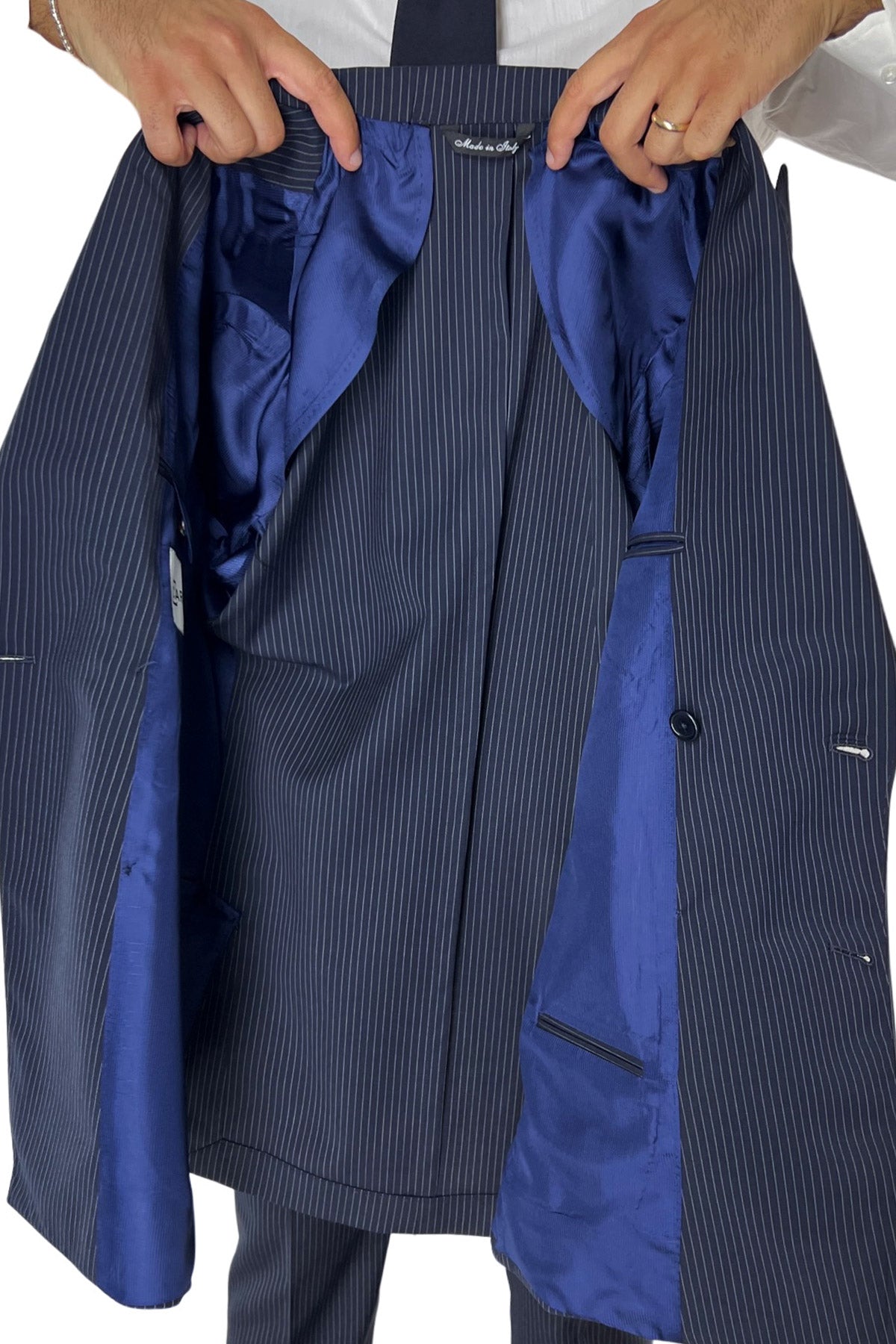Giacca uomo doppiopetto navy blu con riga stretta in fresco lana misto Rever a lancia tasche a toppe