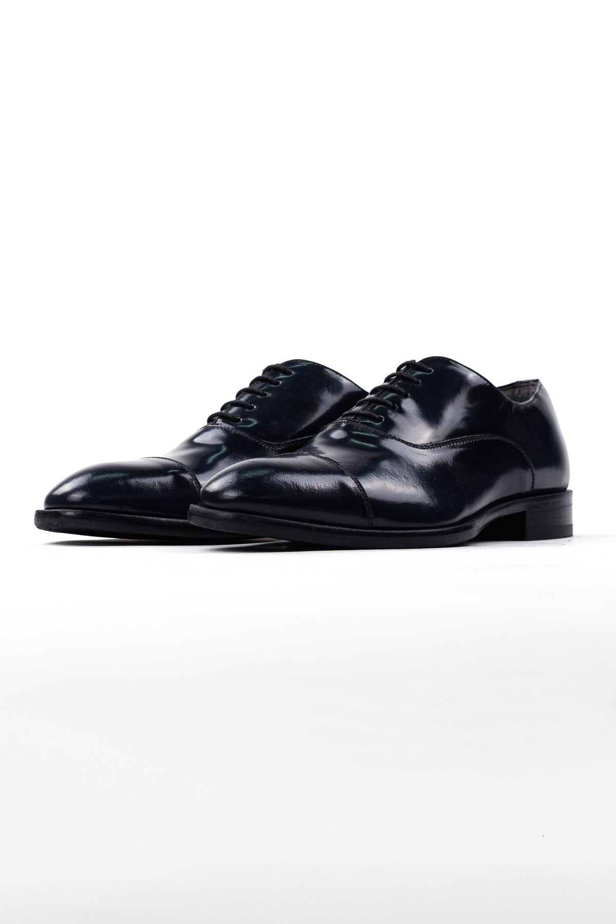 Scarpe stringate da uomo navy blu modello oxford in vera pelle con chiusura lacci e suola in cuoio