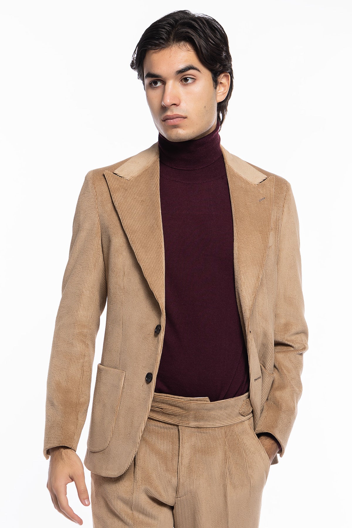 Abito uomo monopetto beige in velluto a costine strette Rever a lancia tasche a toppe