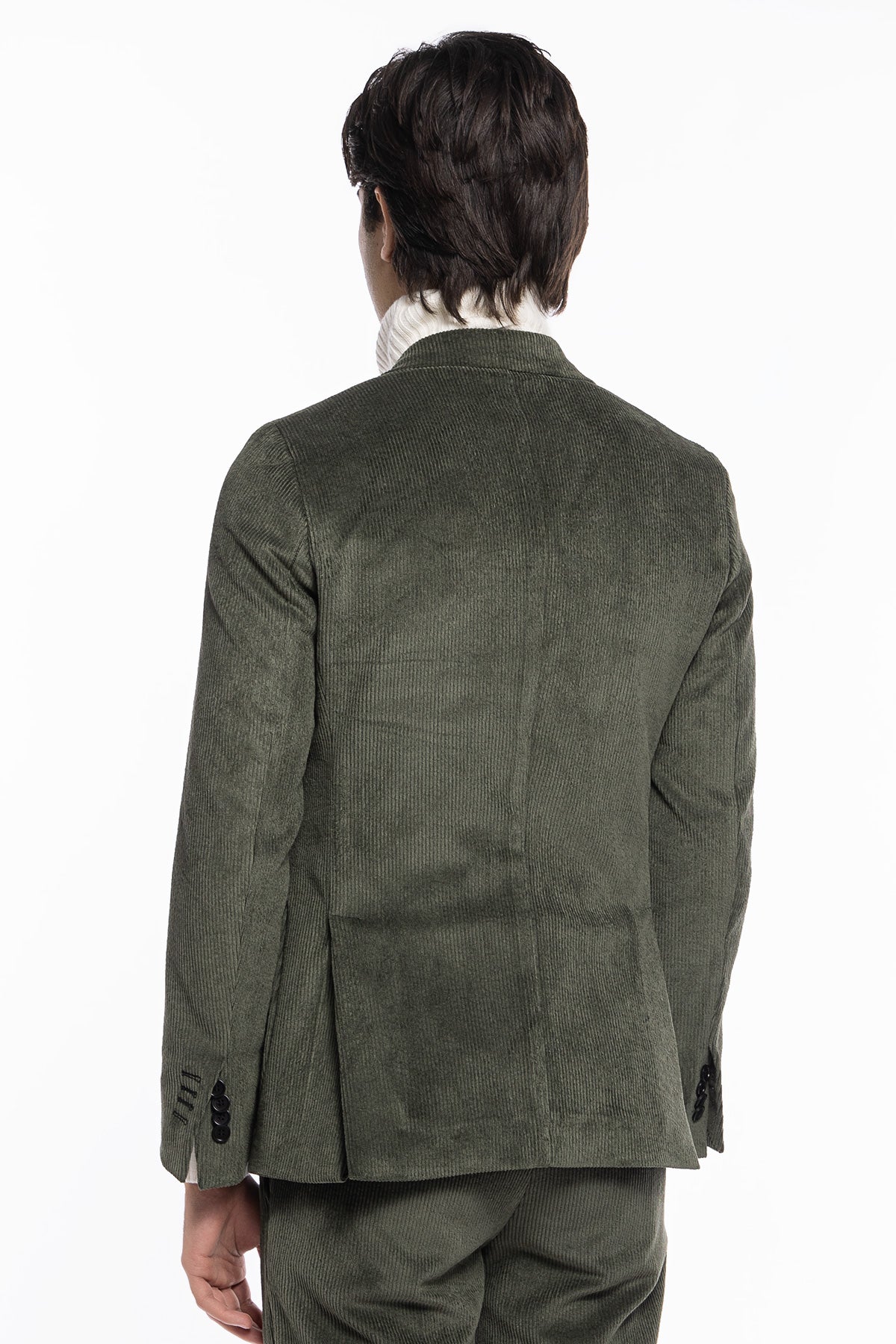 Giacca uomo monopetto verde militare in velluto a costine strette Rever a lancia tasche a toppe