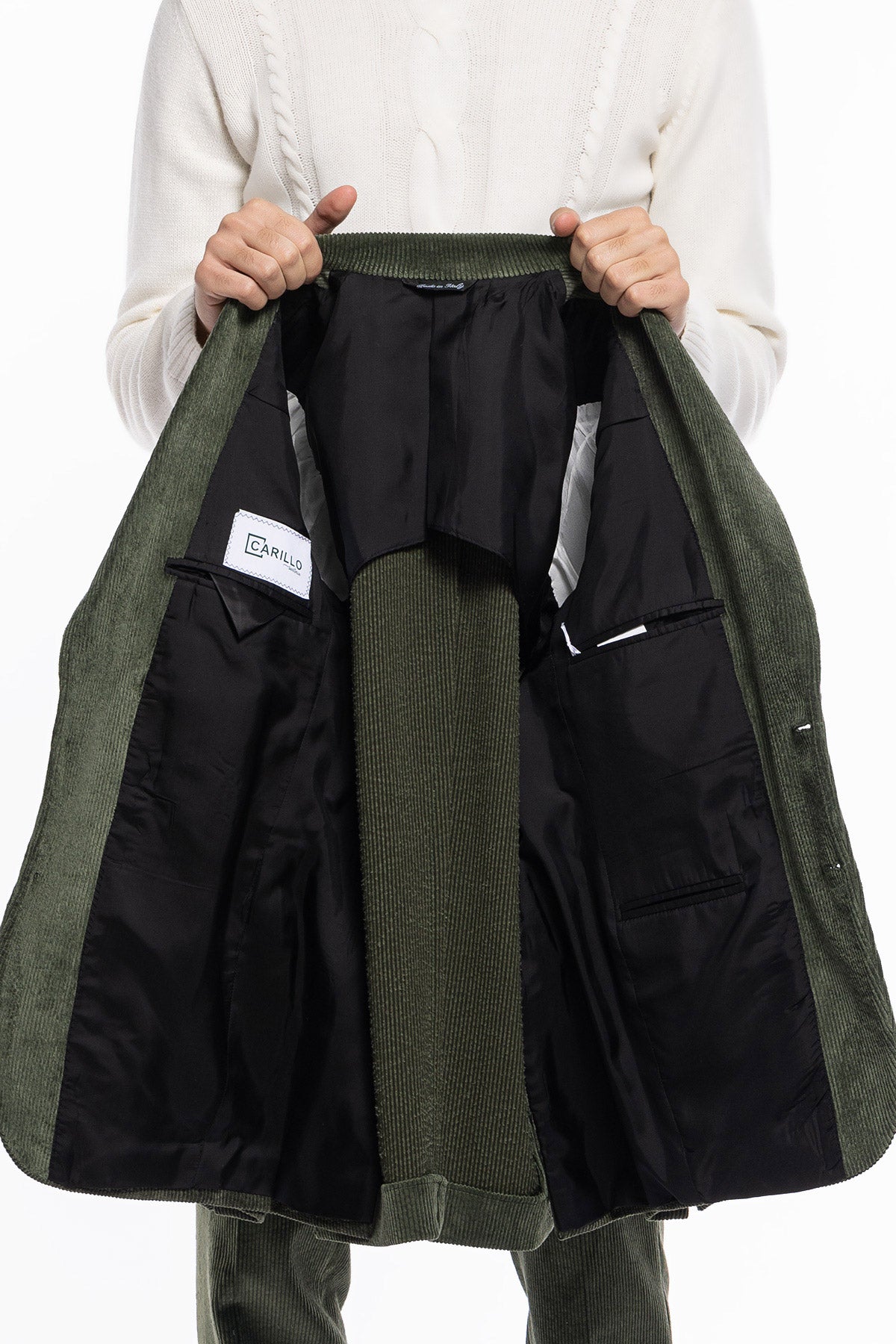 Giacca uomo monopetto verde militare in velluto a costine strette Rever a lancia tasche a toppe