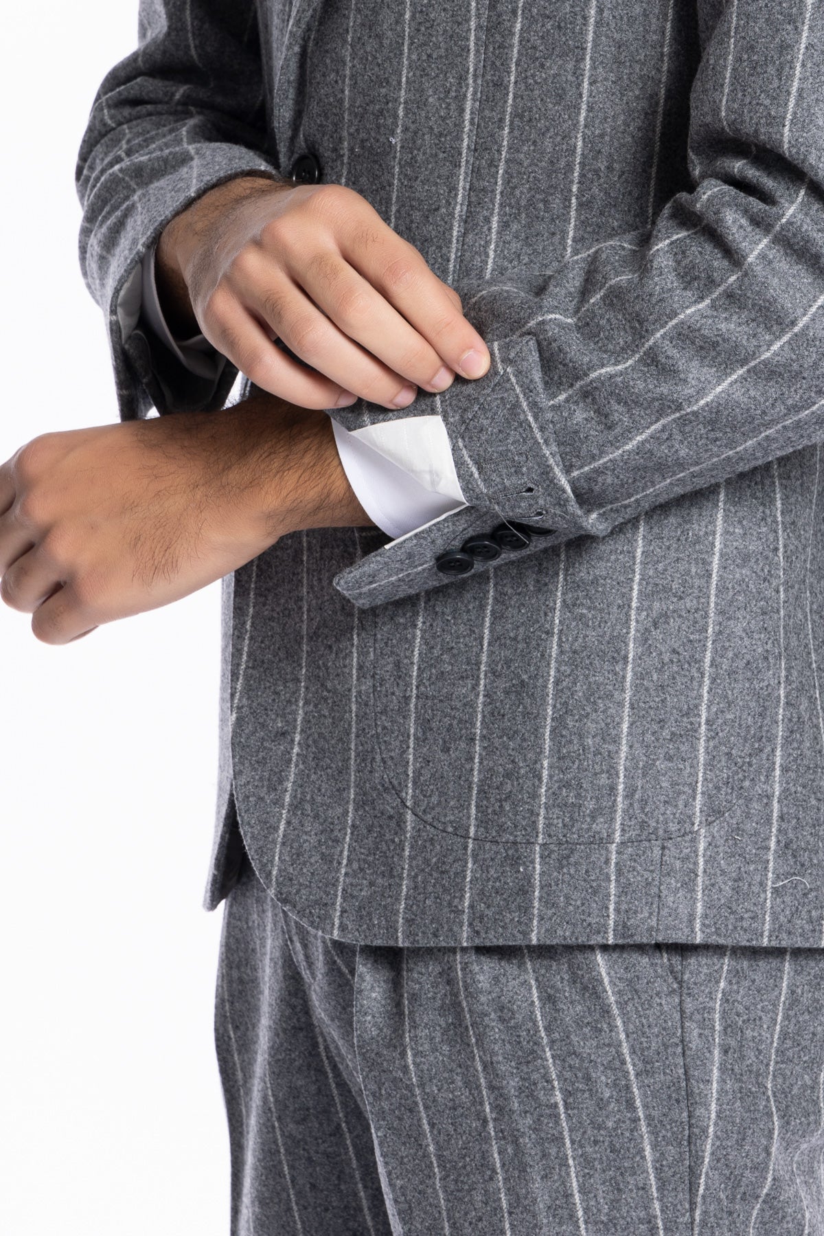 Abito uomo monopetto grigia gessata in pura lana Rever a lancia e tasche a toppe Vitale Barberis Canonico