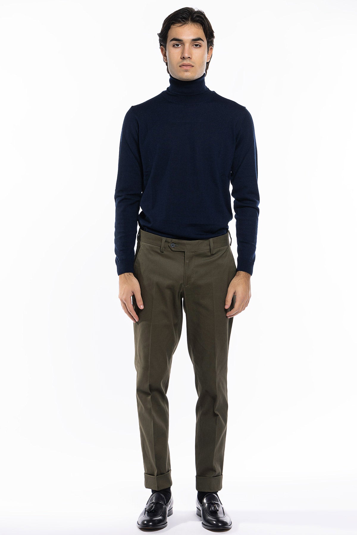 Pantalone uomo verde militare tasca america in cotone slim fit con risvolto di 5cm
