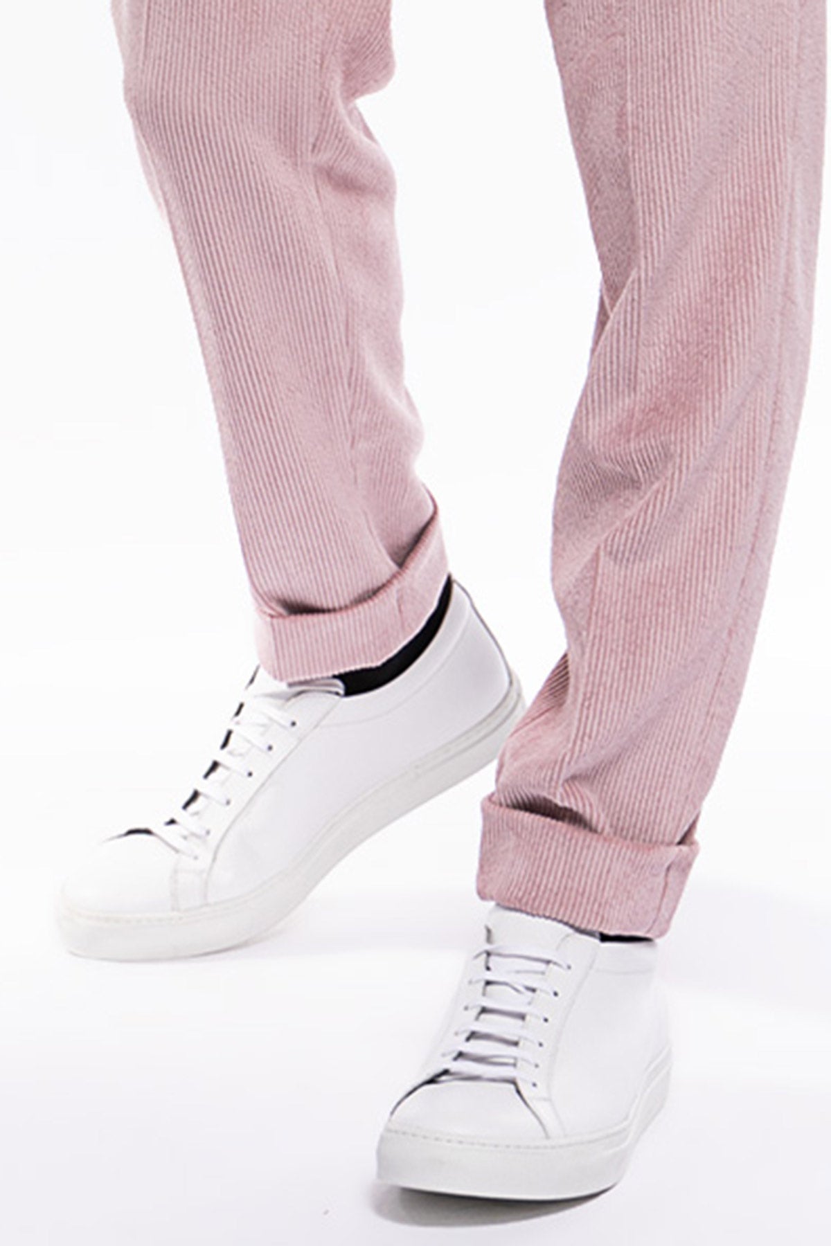 Pantalone uomo rosa vita alta biforcato doppia pinces in velluto a costine strette