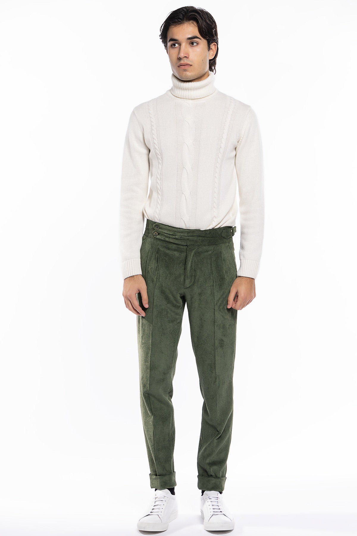 Pantalone uomo verde militare vita alta biforcato doppia pinces in velluto a costine strette