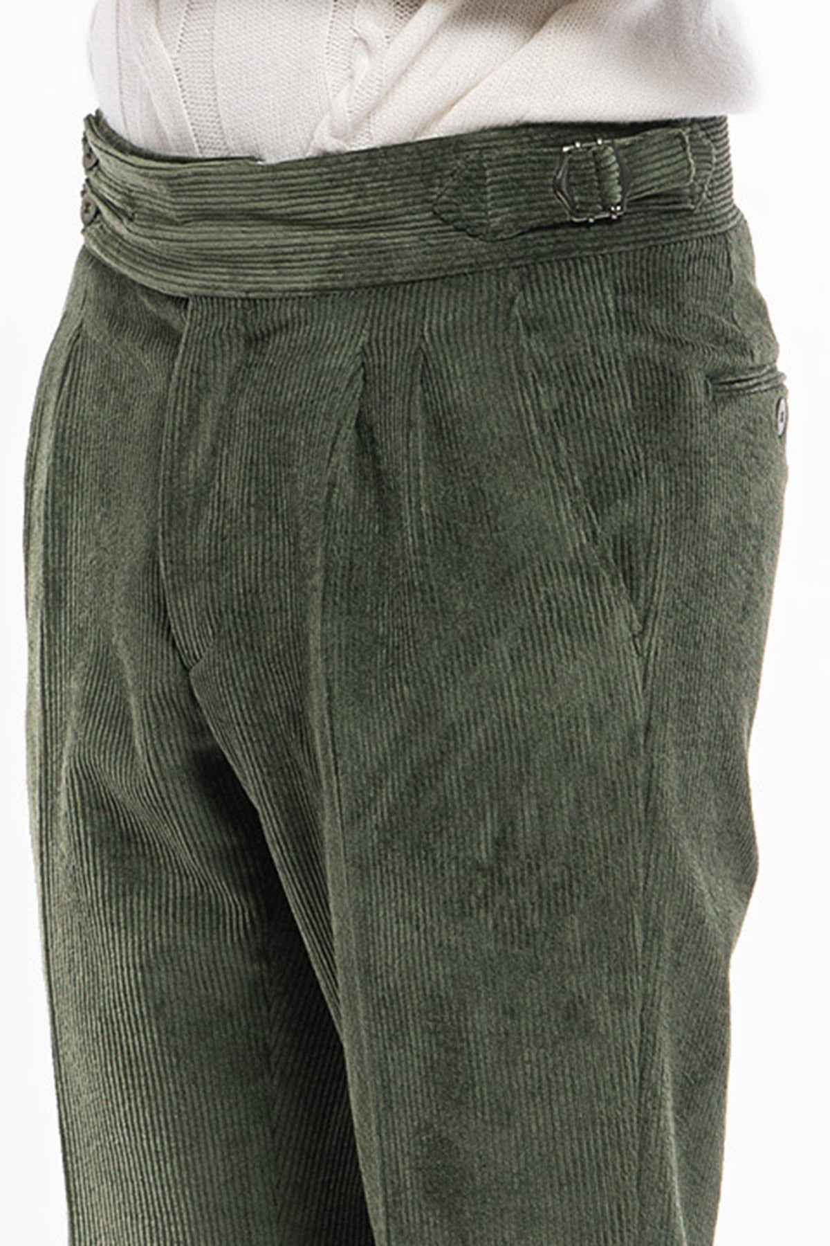 Pantalone uomo verde militare vita alta biforcato doppia pinces in velluto a costine strette