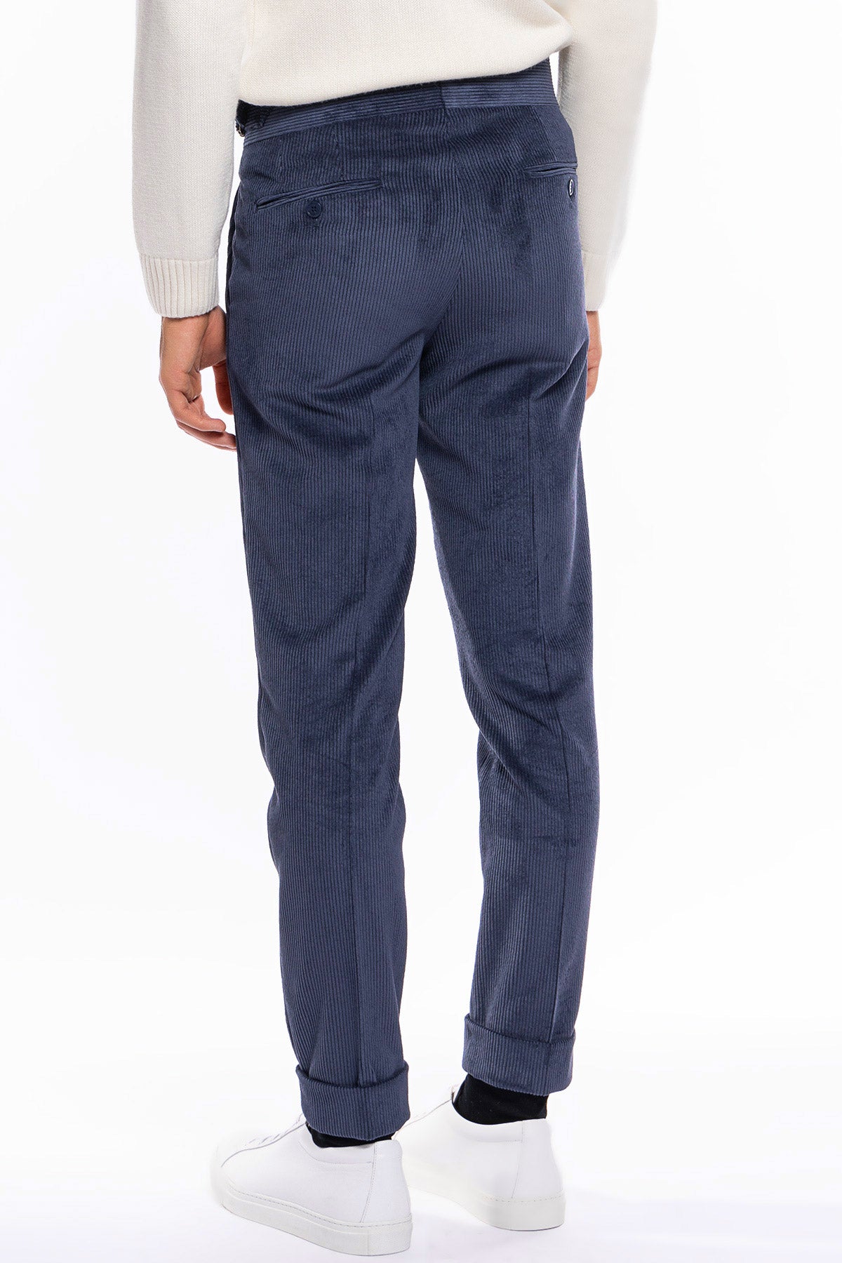 Pantalone uomo Color Denim vita alta biforcato doppia pinces in velluto a costine strette