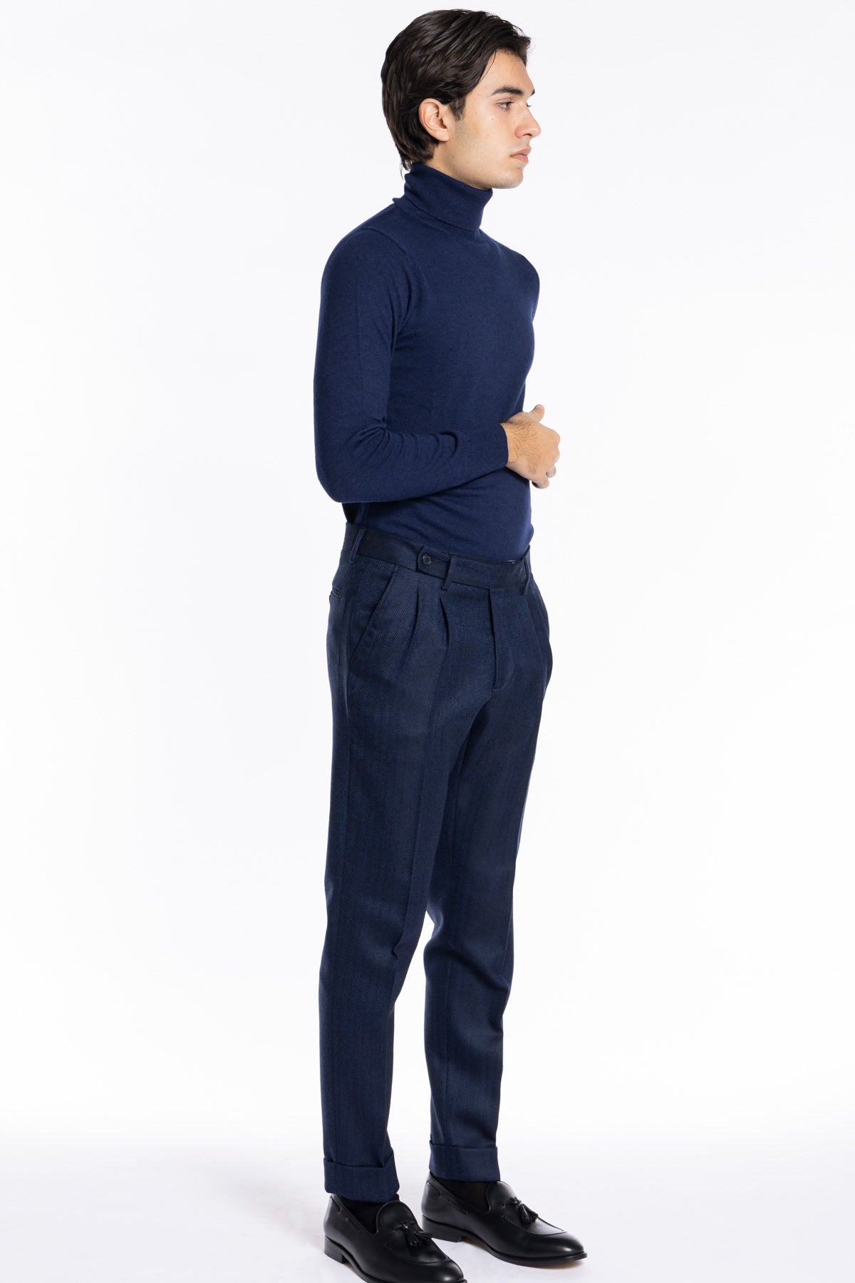 Pantalone uomo blu spigato chiusura prolungata doppia pinces in lana flanella al 100% Bristol Tessuti Napoli
