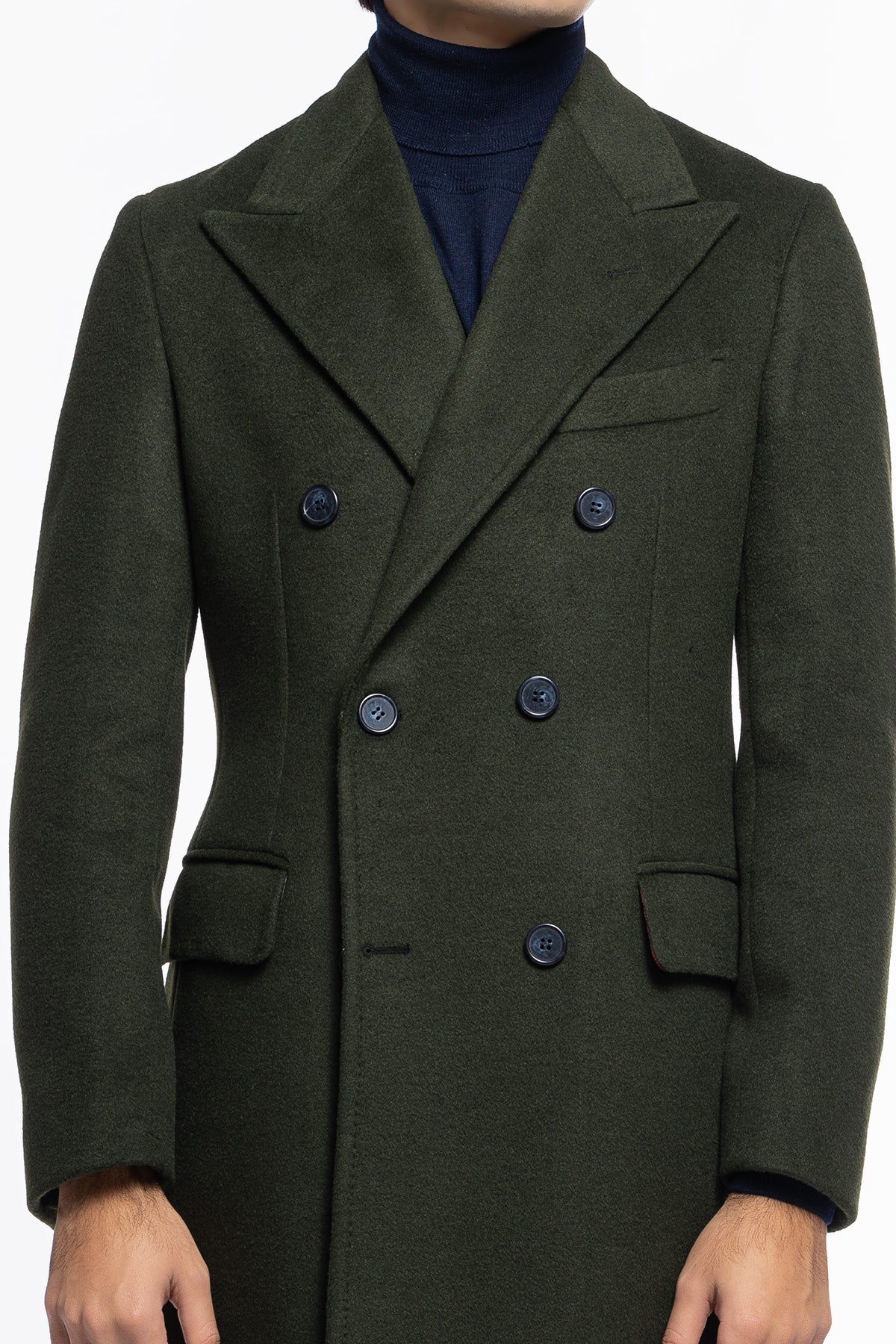 Cappotto uomo verde militare doppiopetto 6 bottoni con martingala sul retro e polsi con due bottoni