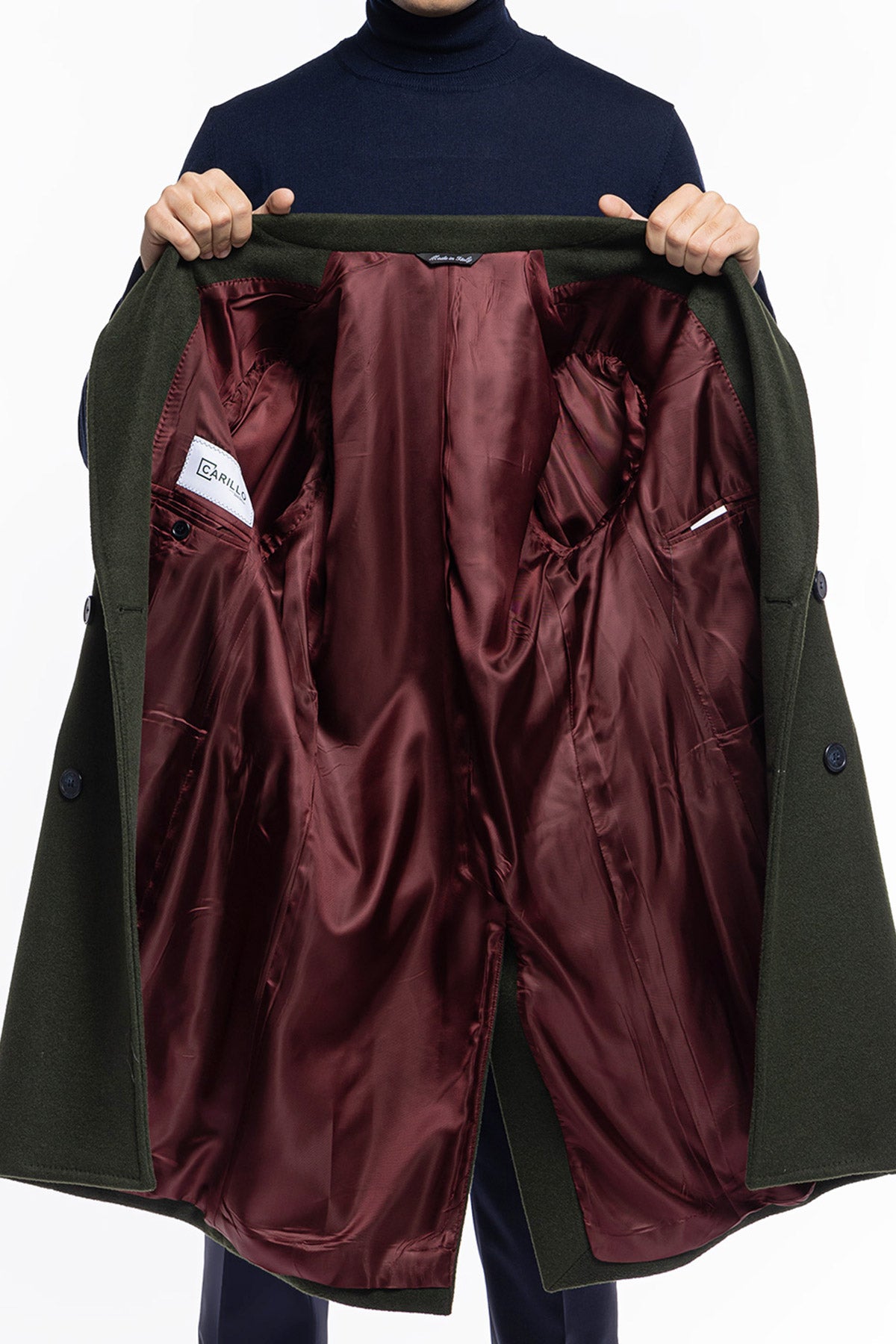 Cappotto uomo verde militare doppiopetto 6 bottoni con martingala sul retro e polsi con due bottoni