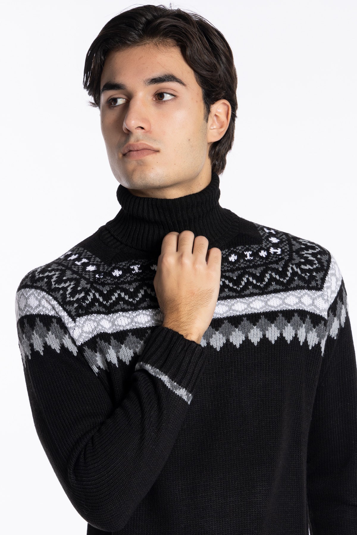 Maglione da uomo collo alto nero fantasia jacquard bianca e grigia maniche lunghe