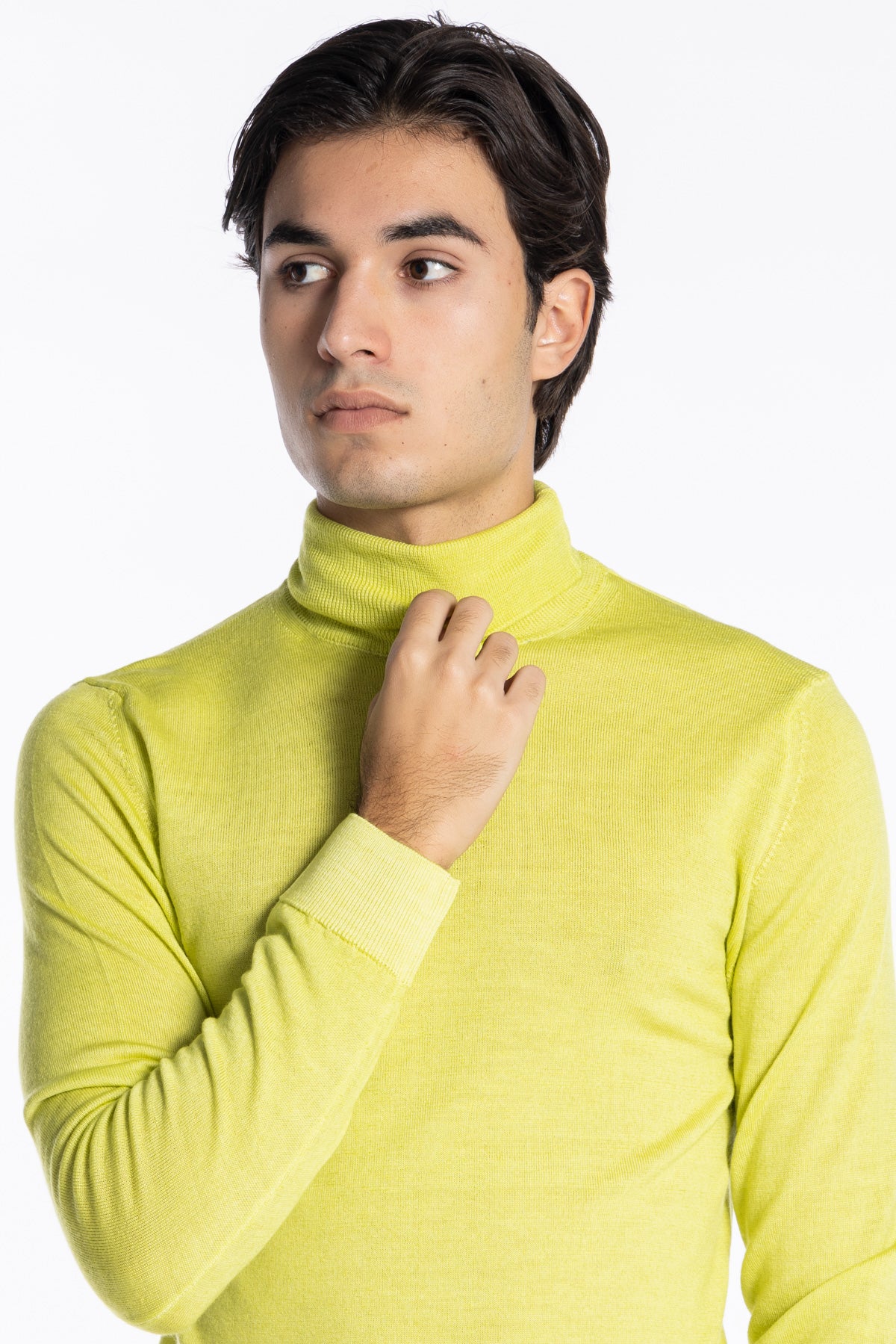Maglione da uomo collo alto giallo lime lana merinos effetto stone wash maniche lunghe