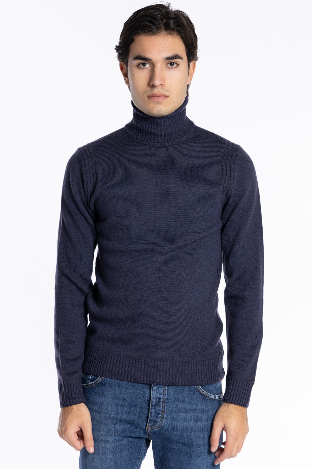 Maglione da uomo collo alto Blu pura lana con trame interne ai lati maniche lunghe