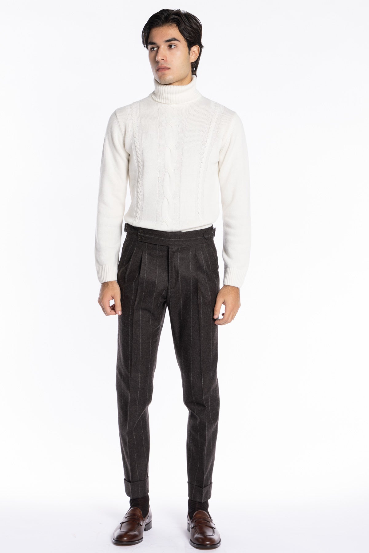 Pantalone uomo marrone gessato vita alta tasca america in lana flanella Vitale Barberis Canonico con doppia pinces e fibbie laterali regolabili