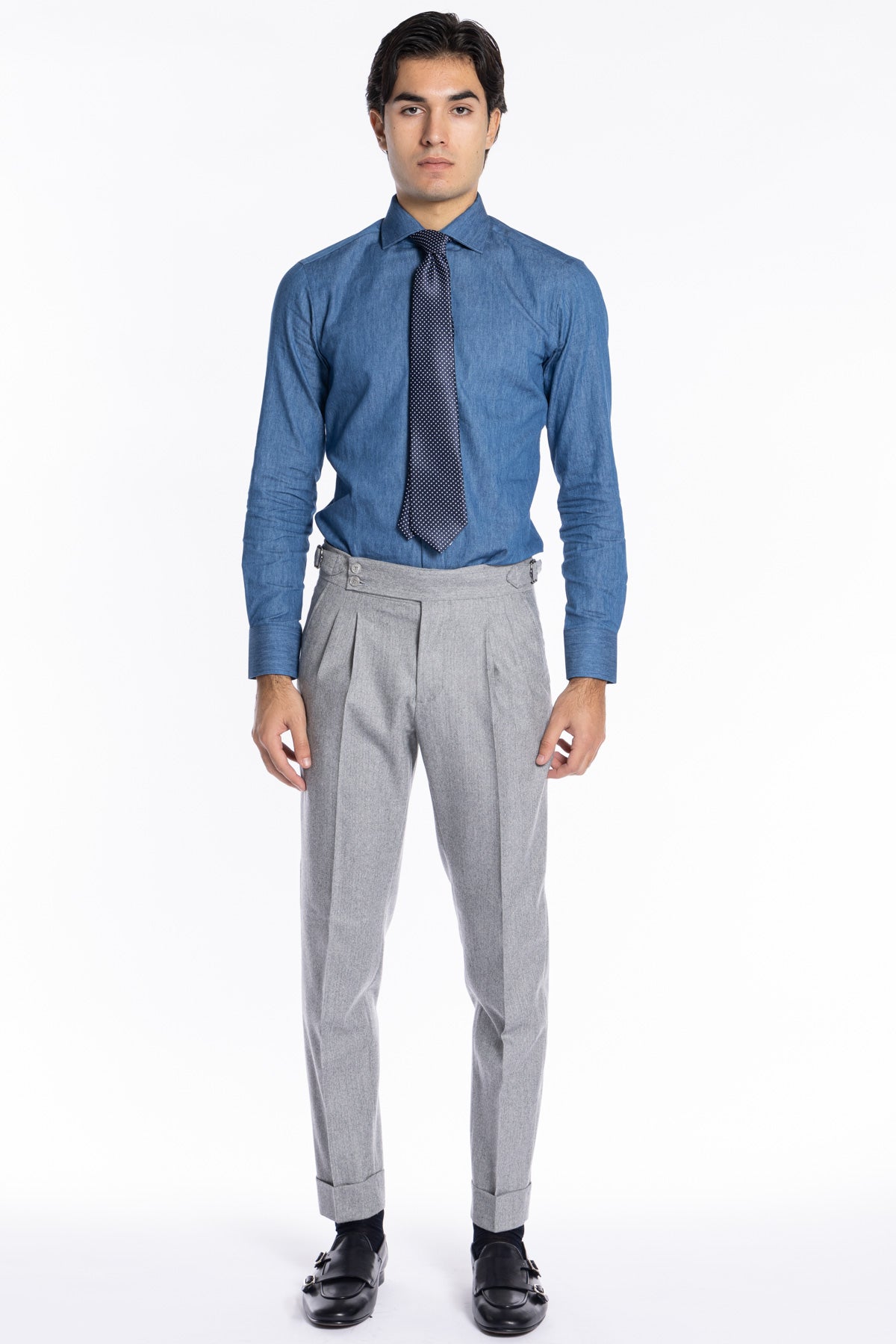 Pantalone uomo grigio spigato vita alta tasca america in lana flanella Holland & Sherry con doppia pinces e fibbie laterali regolabili