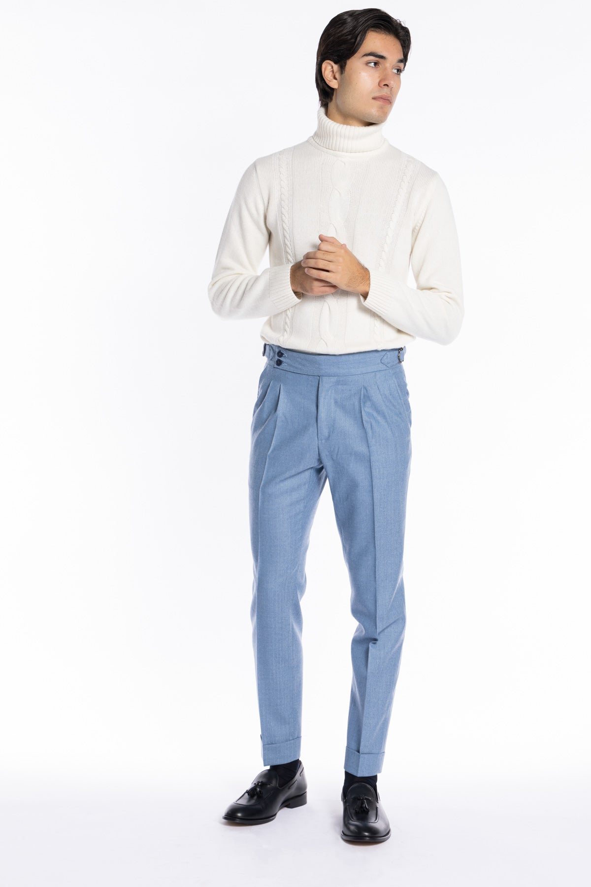 Pantalone uomo celeste spigato vita alta tasca america in lana flanella Holland & Sherry con doppia pinces e fibbie laterali regolabili