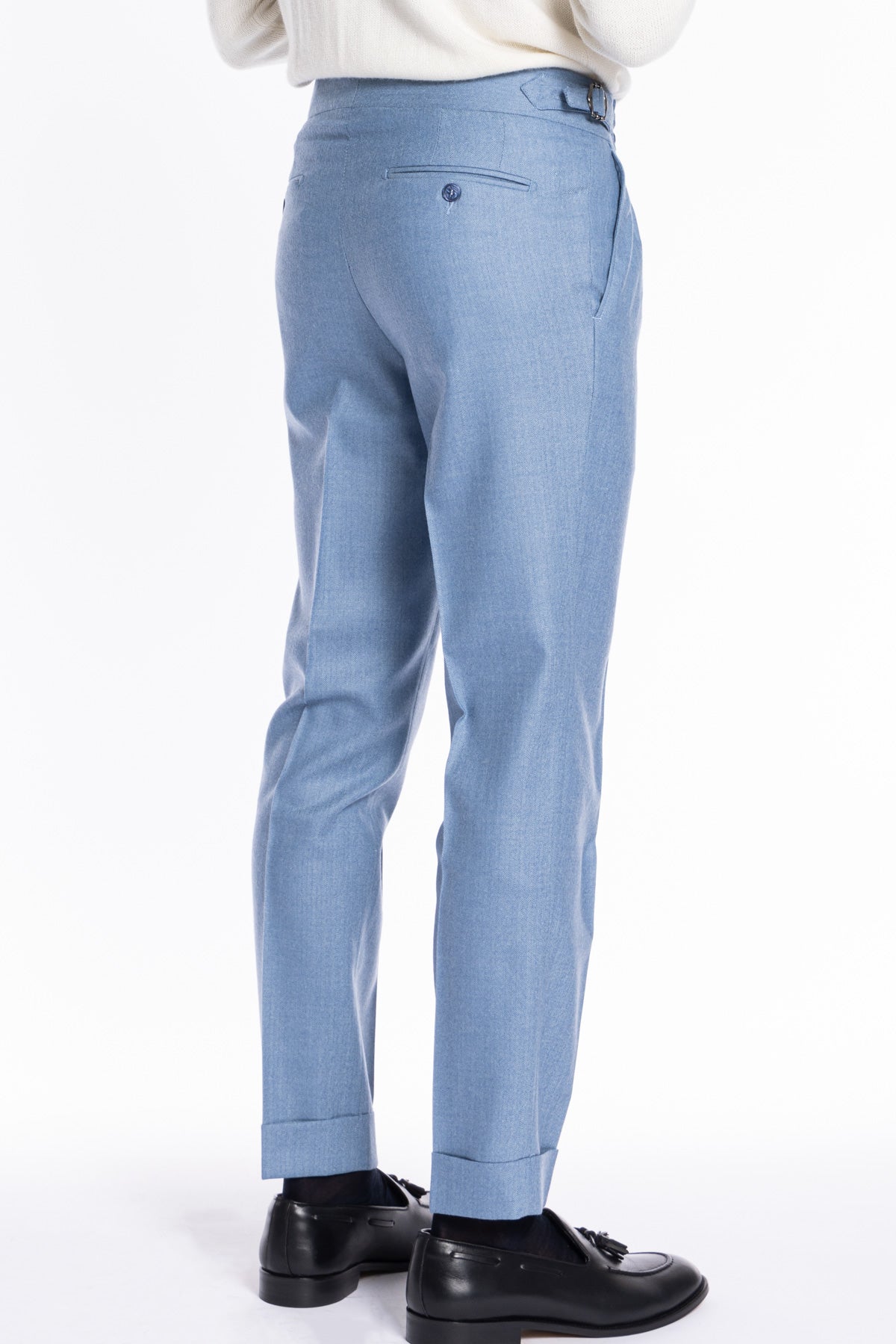 Pantalone uomo celeste spigato vita alta tasca america in lana flanella Holland & Sherry con doppia pinces e fibbie laterali regolabili